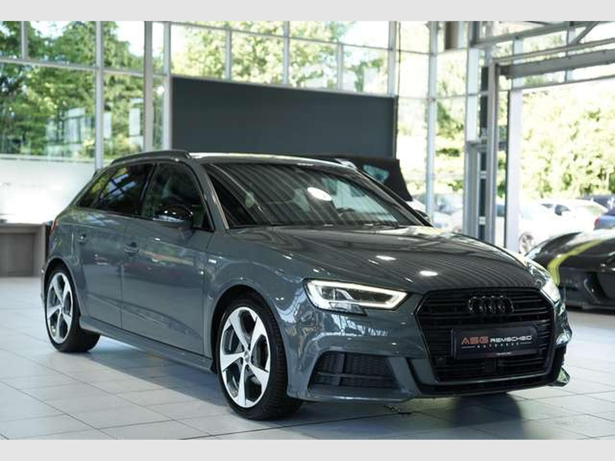 Audi A3 Sportback S line *18 *Matrix *MMI *SHZ * (2017) - Photo 5