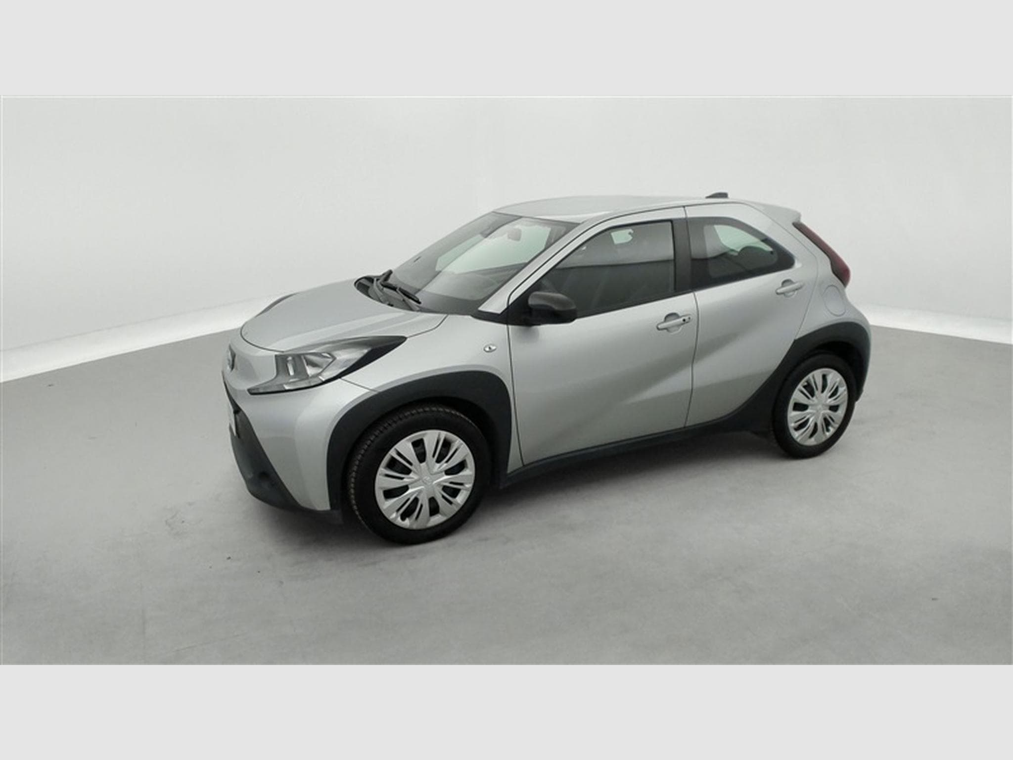 Toyota Aygo 1.0i VVT-i X play (2023) - Photo 21