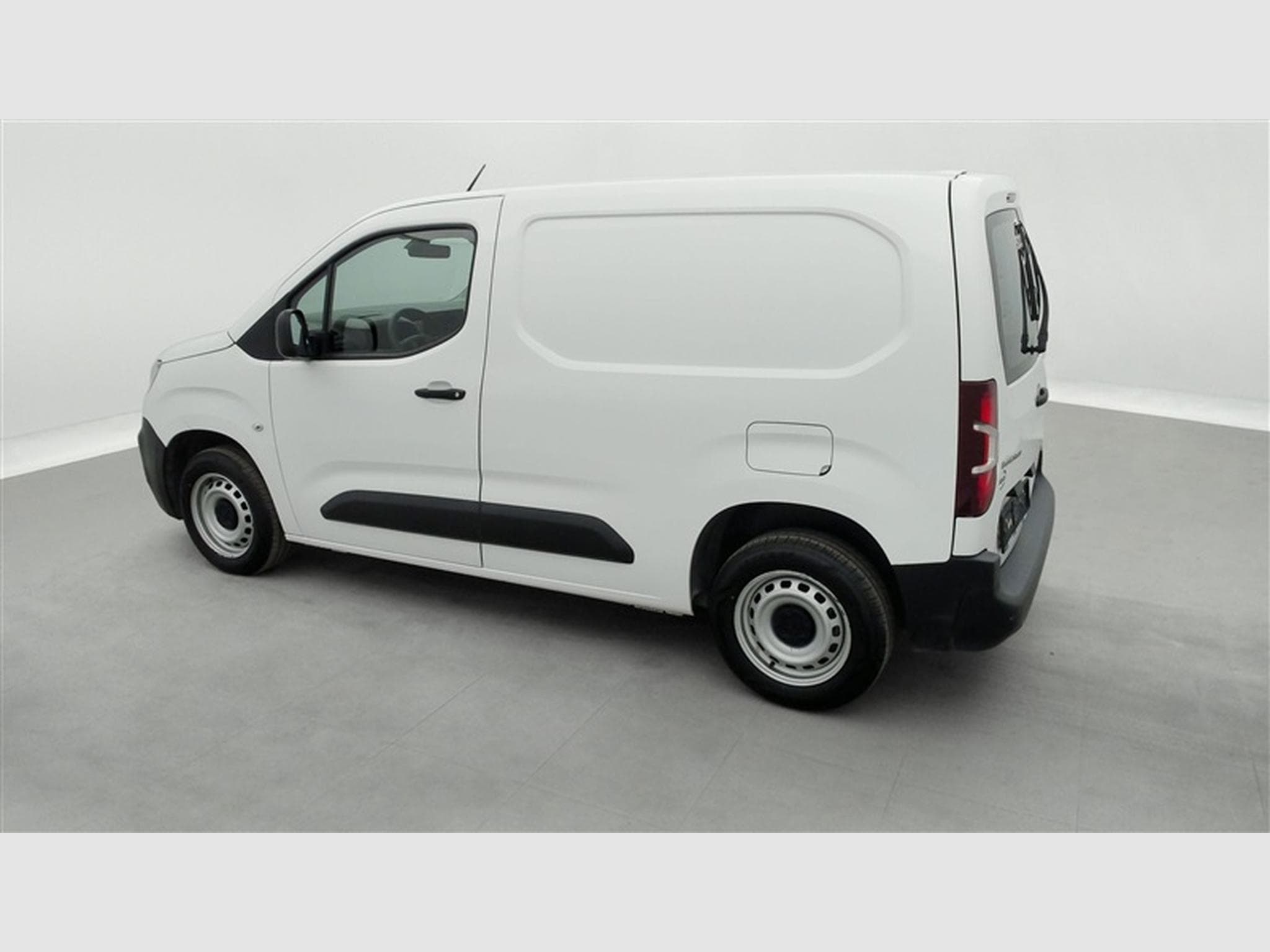 Citroen Berlingo 1.5 BlueHDi M Light Club S/S (6.2) (2021) - Photo 25
