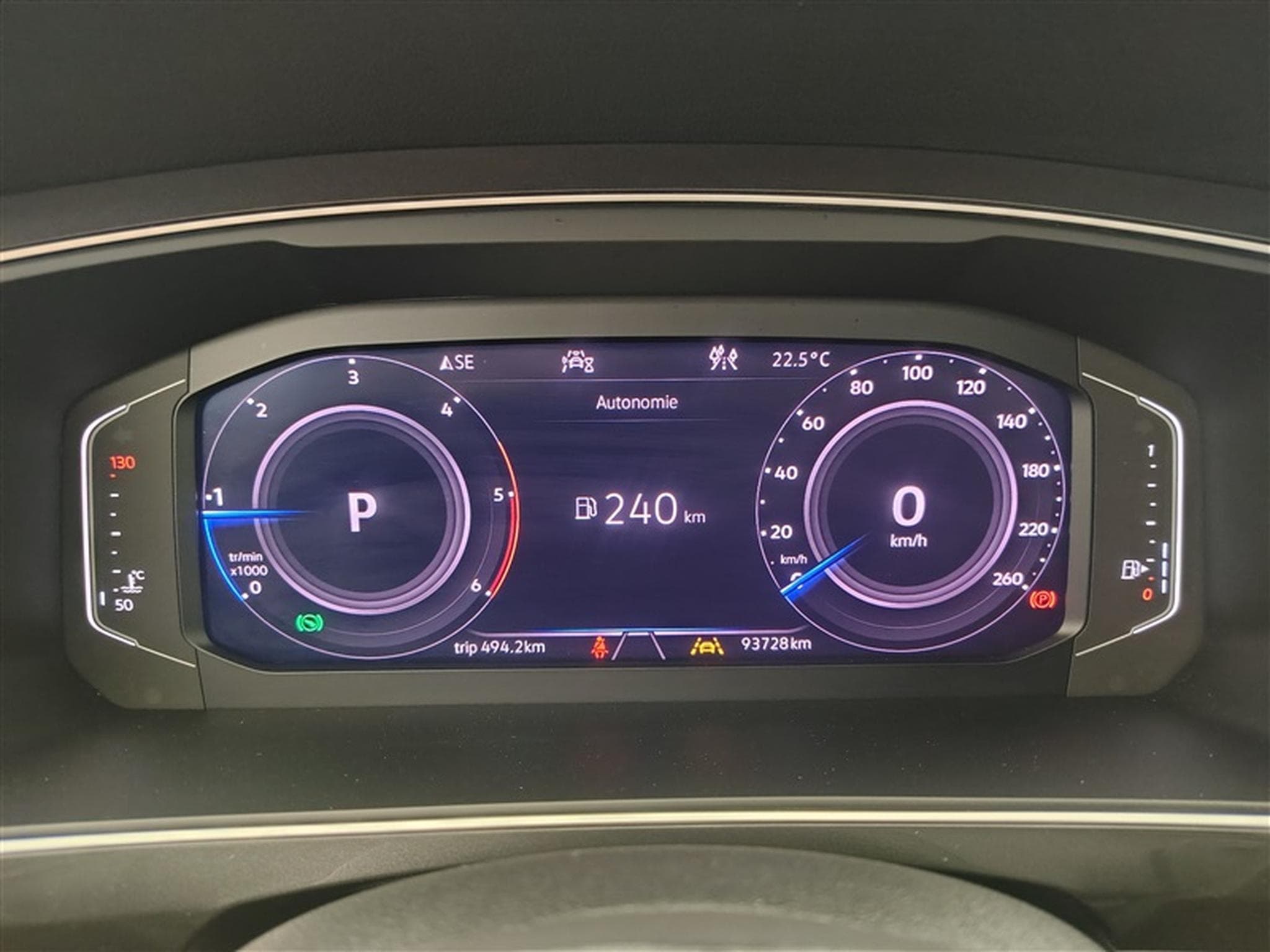 VW Tiguan 2.0 TDI SCR R-Line DSG (2020) - Photo 10