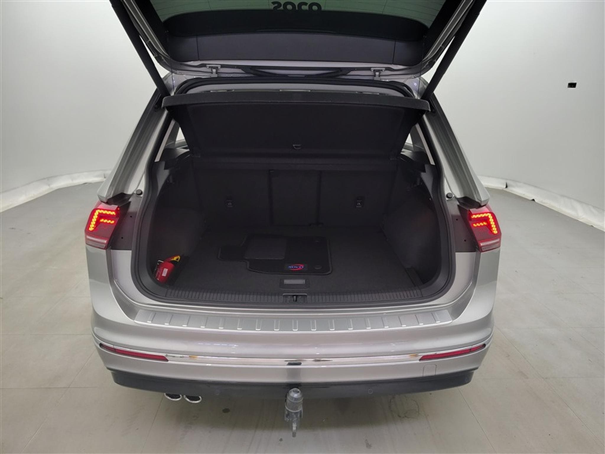 VW Tiguan 2.0 TDI SCR R-Line DSG (2020) - Photo 14