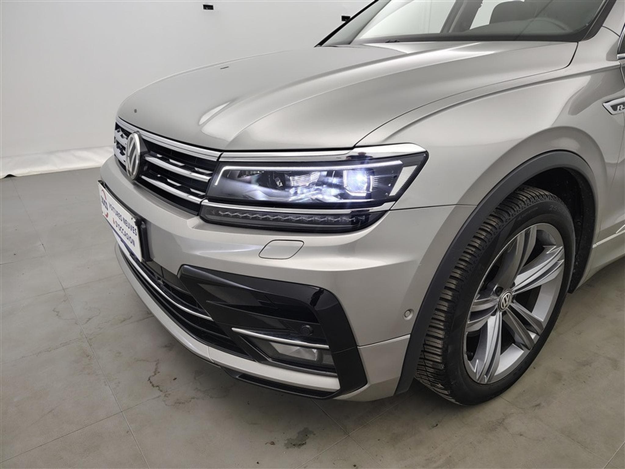 VW Tiguan 2.0 TDI SCR R-Line DSG (2020) - Photo 15