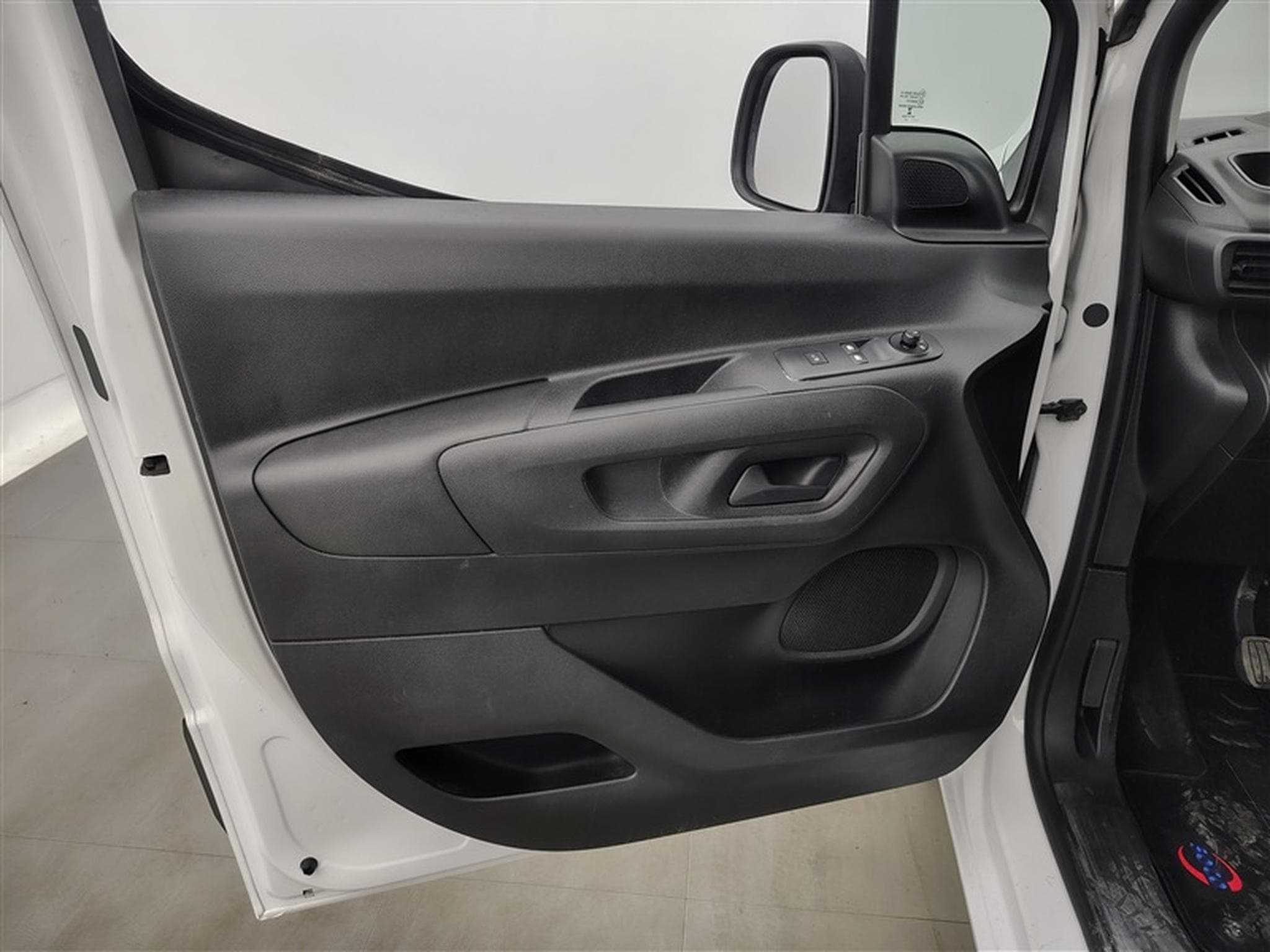 Opel Combo 1.5 TD BI L1H1 NAVI / PDC (2022) - Photo 16