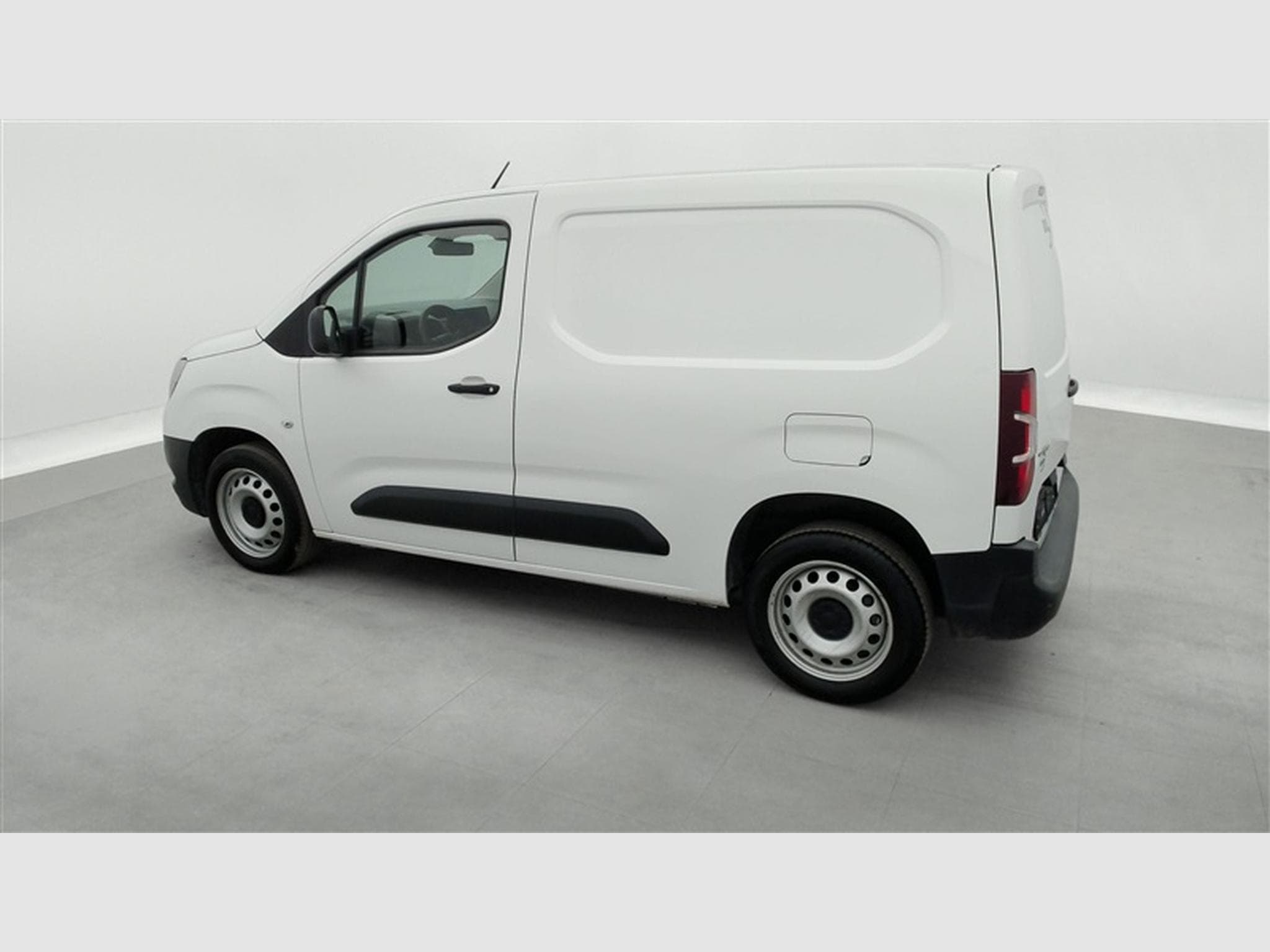 Opel Combo 1.5 TD BI L1H1 NAVI / PDC (2022) - Photo 25