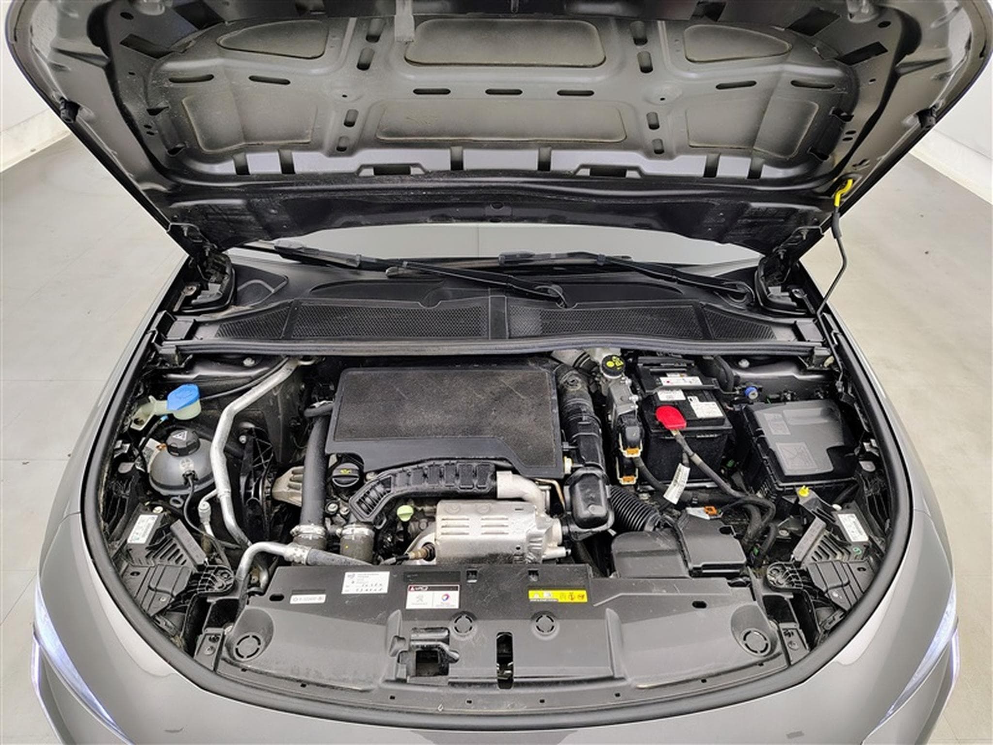 Peugeot 308 SW 1.2 PureTech Allure S&S (EU6.4) (2022) - Photo 20