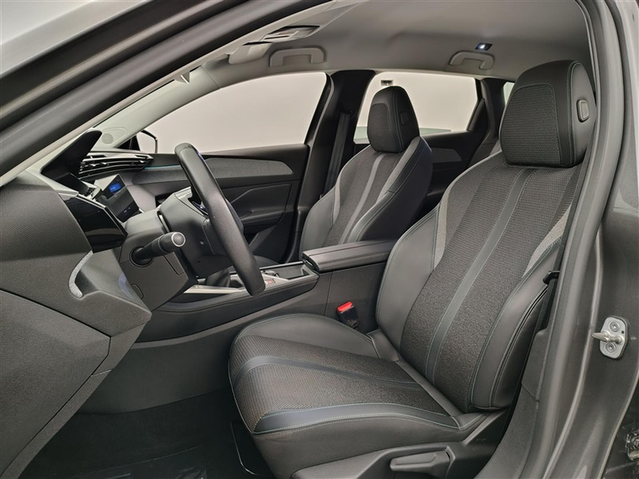 Peugeot 308 SW 1.2 PureTech Allure S&S (EU6.4) (2022) - Photo 7