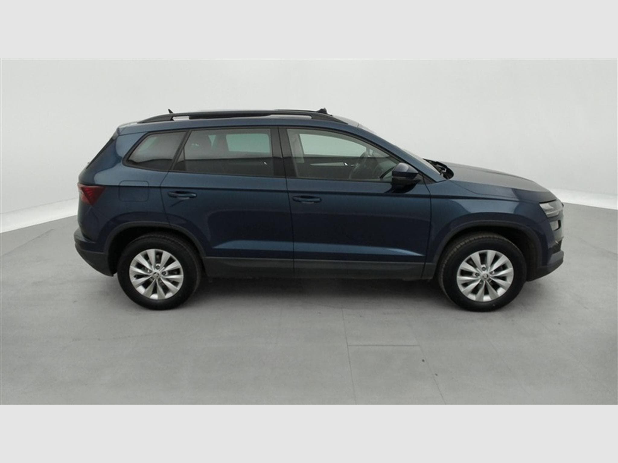 Skoda Karoq 1.0 TSI Clever CARPLAY / FULL LED / CLIM (2023) - Photo 25