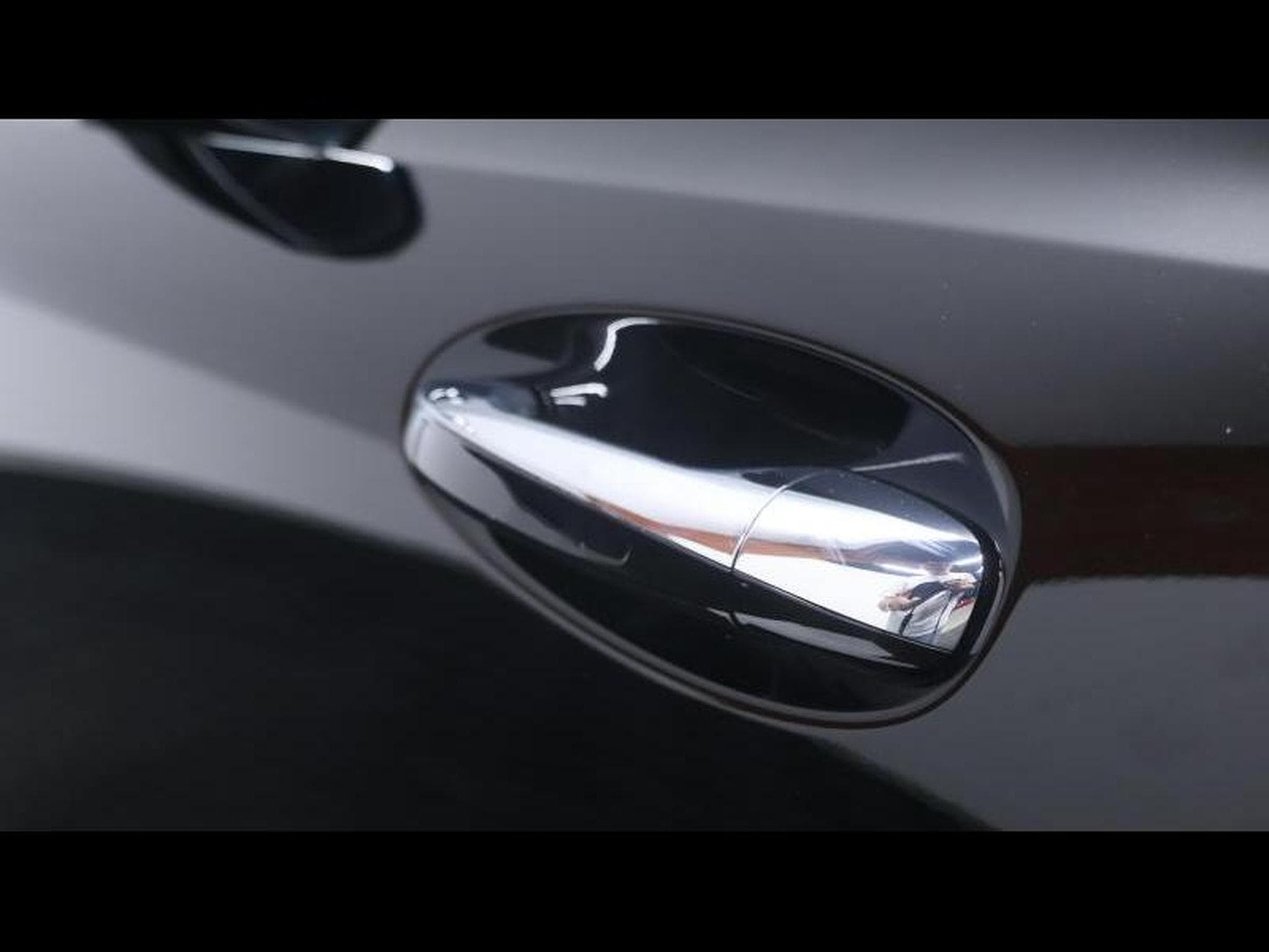 Mercedes GLB 200 Amg Line 7g-DCT (2022) - Photo 26