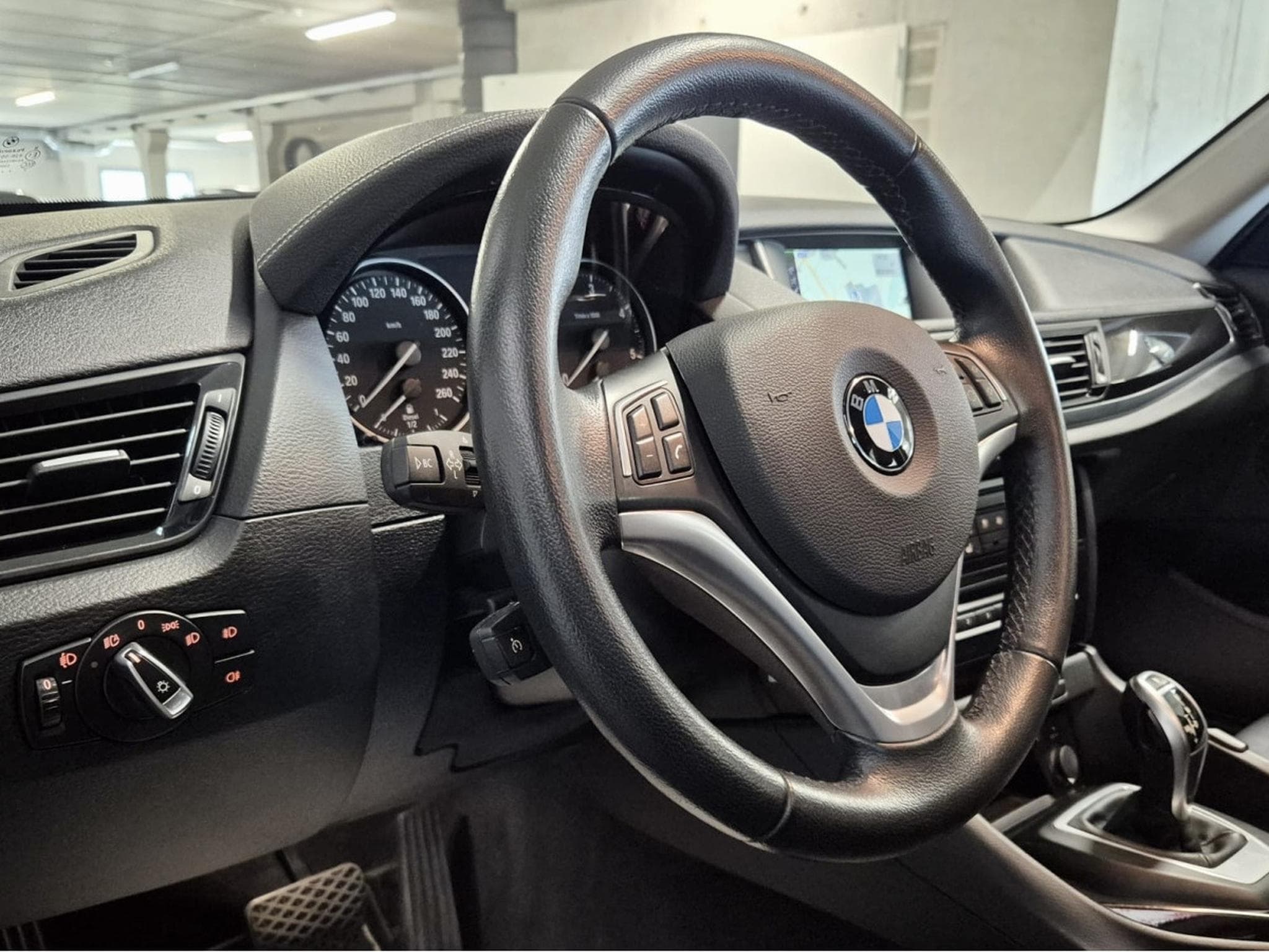 BMW X1 X1 Xdrive  143cv 1.8 D  GPS 4X4 (2014) - Photo 11