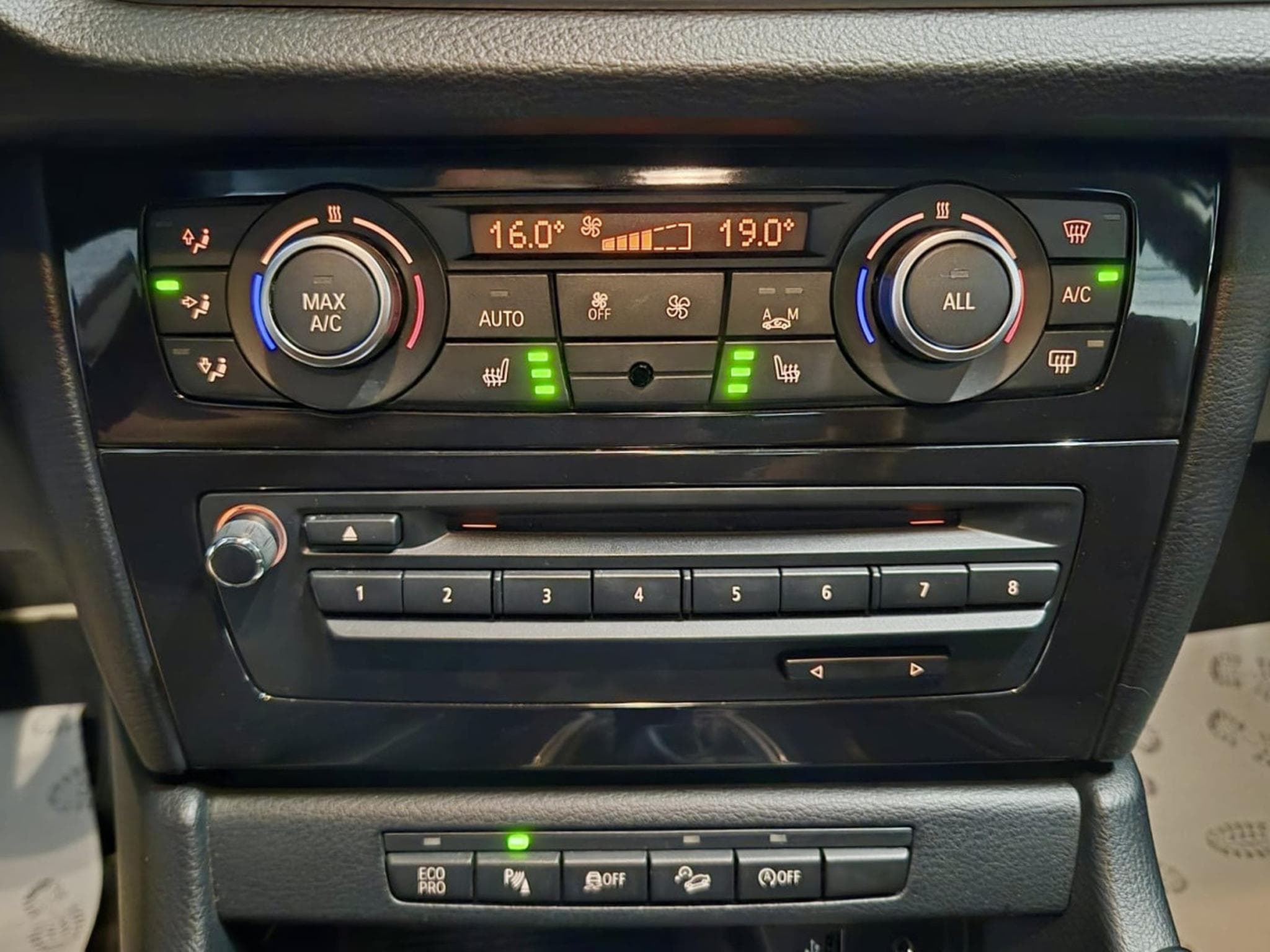 BMW X1 X1 Xdrive  143cv 1.8 D  GPS 4X4 (2014) - Photo 9