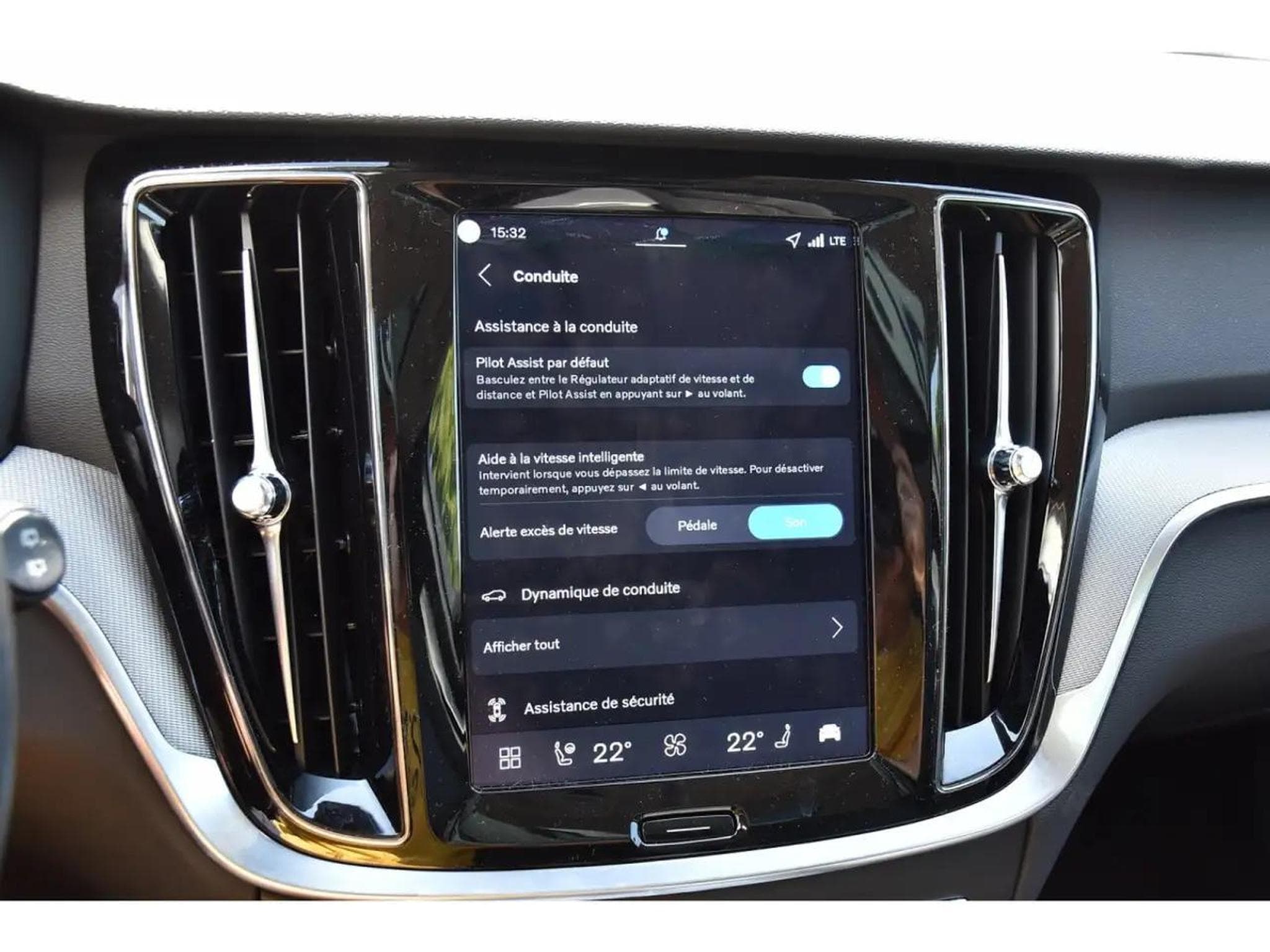 Volvo V60 (2025) - Photo 10