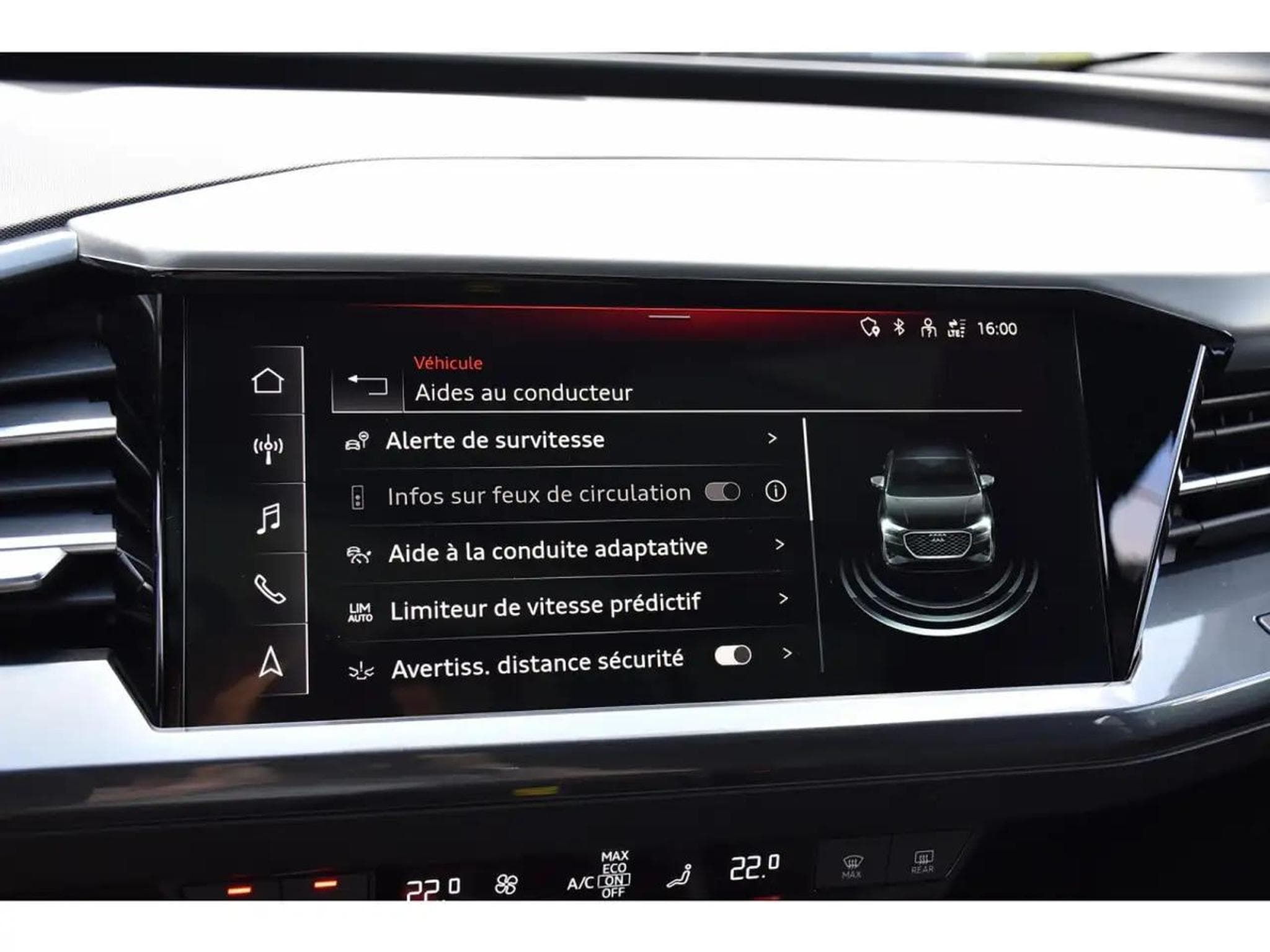 Audi e-tron (2024) - Photo 12