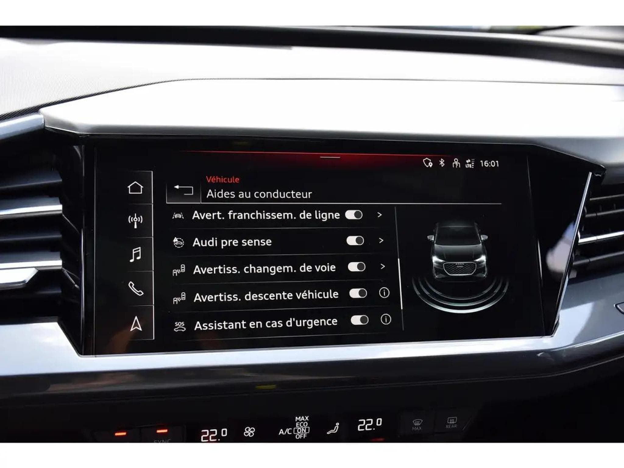 Audi e-tron (2024) - Photo 13