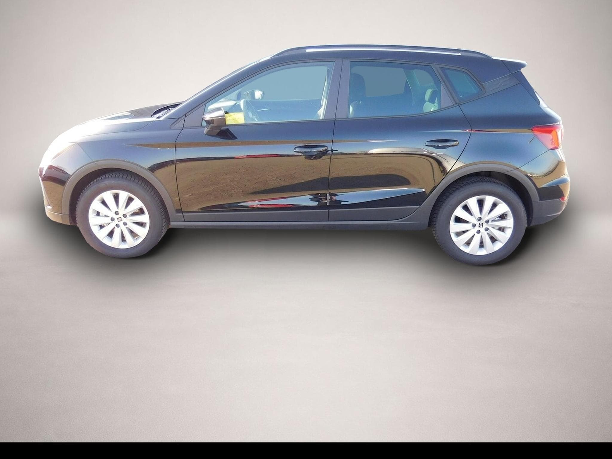 Seat Arona (2023) - Photo 1