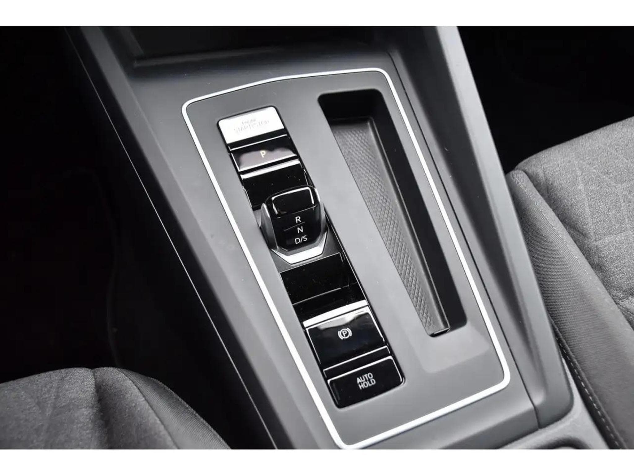 VW Golf (2025) - Photo 18