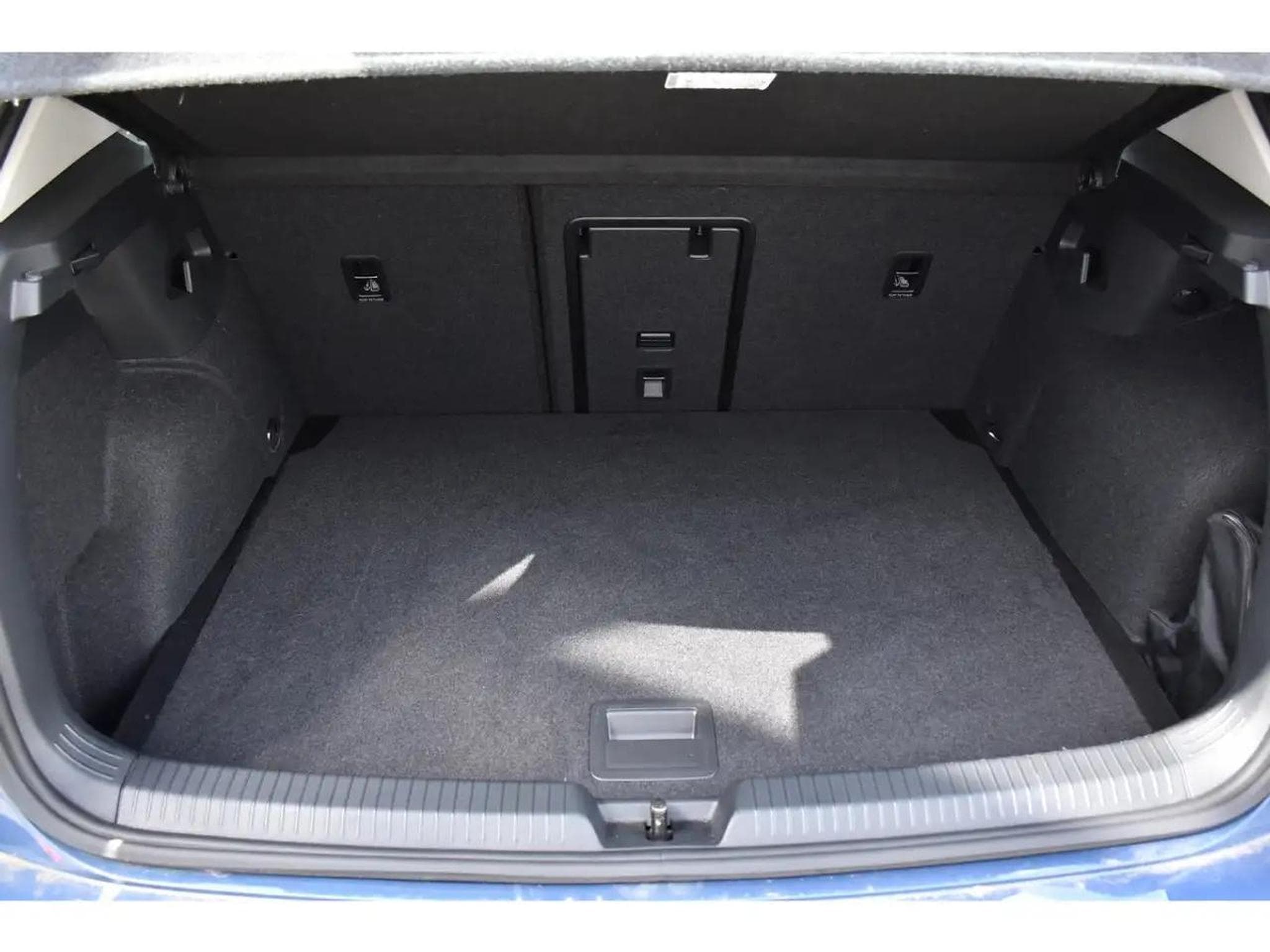 VW Golf (2025) - Photo 21