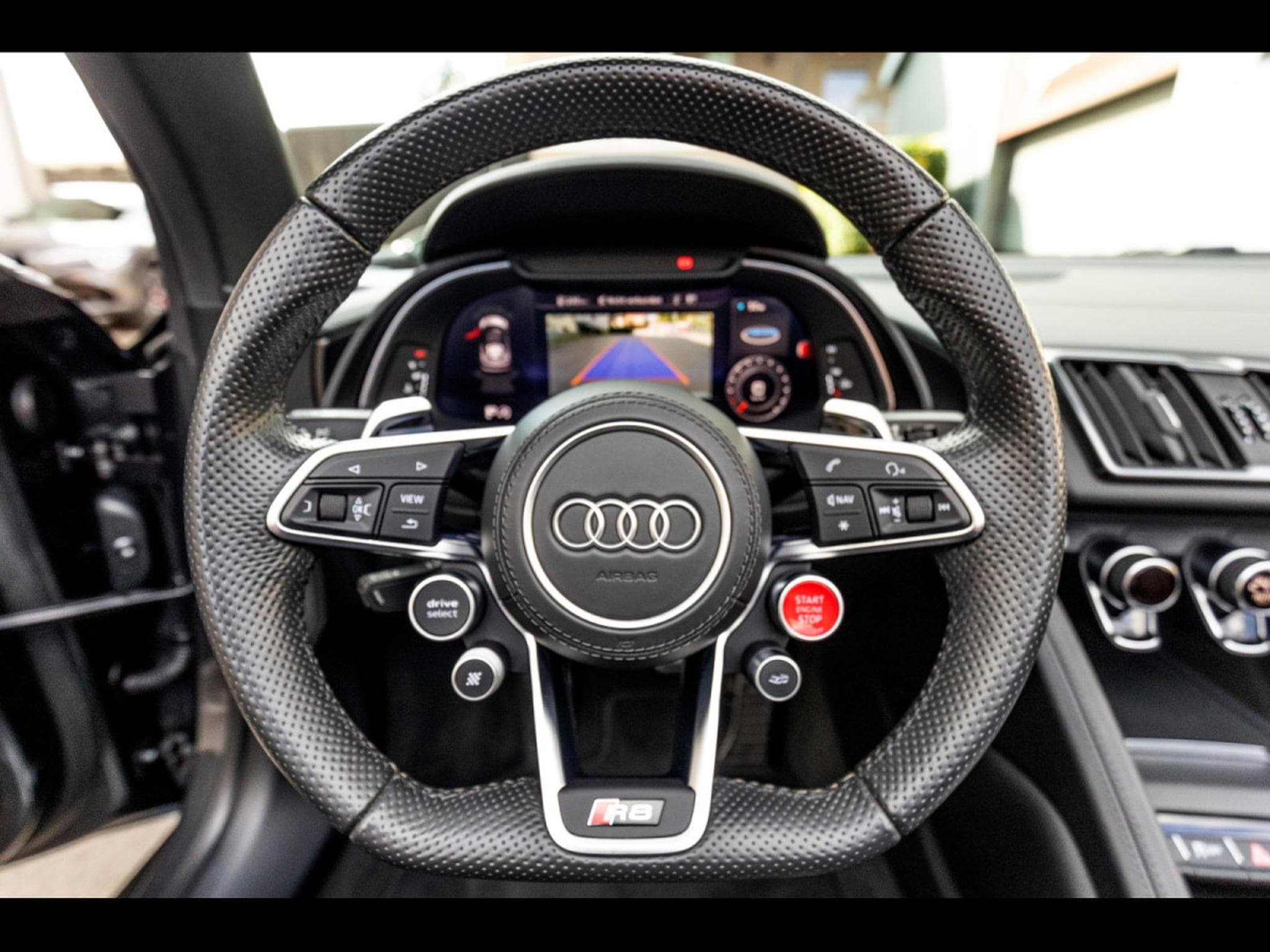 Audi R8 SPYDER V10 PERFORMANCE 5.2 FSI QUATTRO S-TRONIC – PACK KARHU (2022) - Photo 12