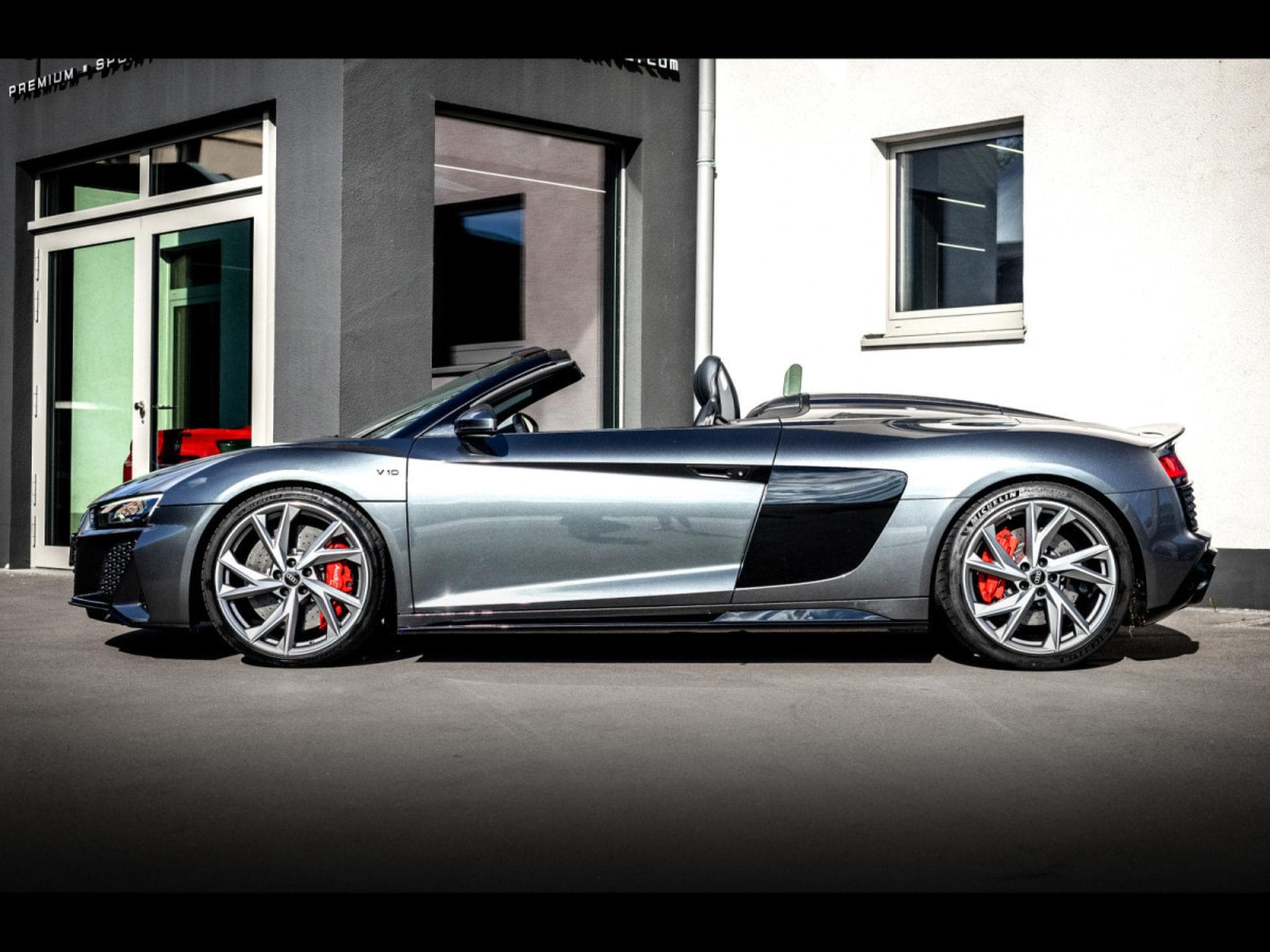 Audi R8 SPYDER V10 PERFORMANCE 5.2 FSI QUATTRO S-TRONIC – PACK KARHU (2022) - Photo 2