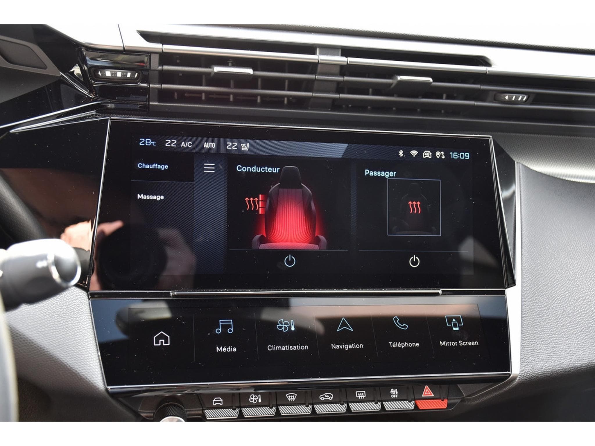 Peugeot 408 1.2 Hybrid 145 e-DCS6 GT MEMO SG MASS CAM360 1° MAIN (2025) - Photo 13