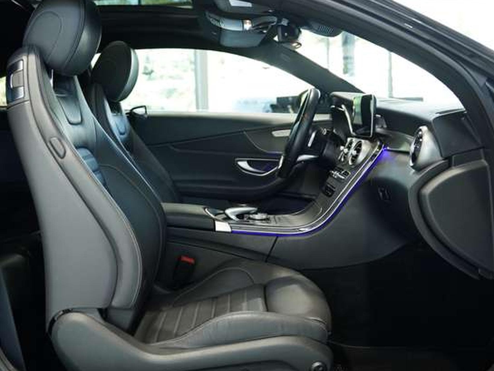Mercedes C 300 Coupé AMG Line *19 *Pano *Night *Digital (2019) - Photo 15