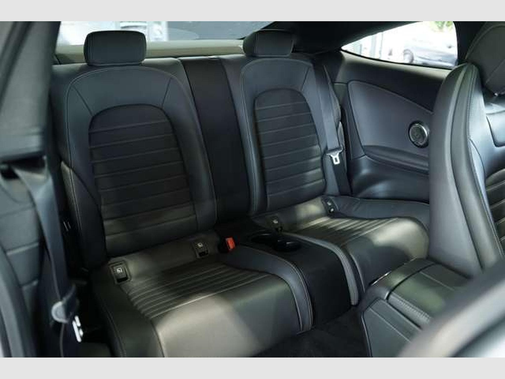 Mercedes C 300 Coupé AMG Line *19 *Pano *Night *Digital (2019) - Photo 18
