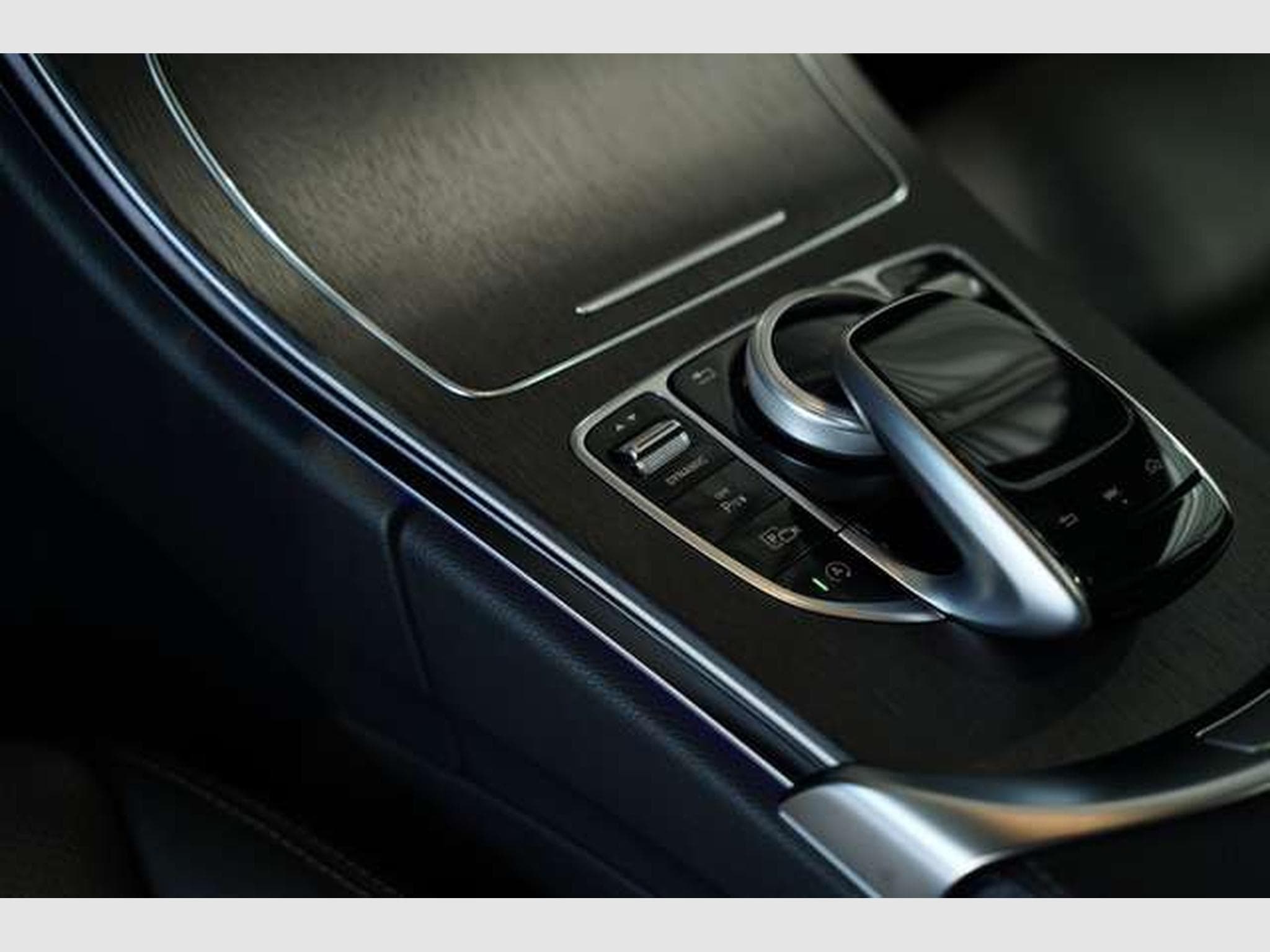 Mercedes C 300 Coupé AMG Line *19 *Pano *Night *Digital (2019) - Photo 25