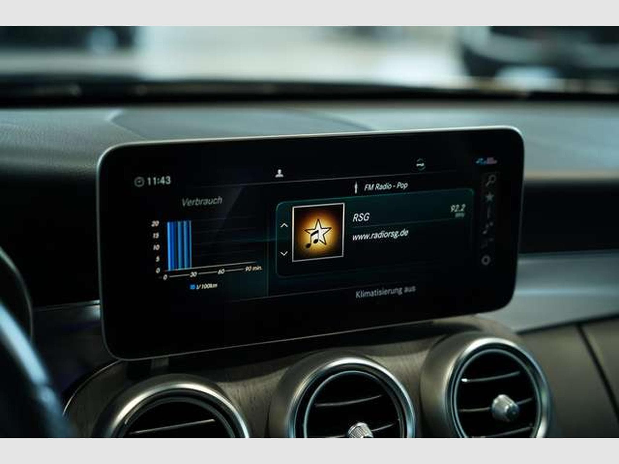 Mercedes C 300 Coupé AMG Line *19 *Pano *Night *Digital (2019) - Photo 29