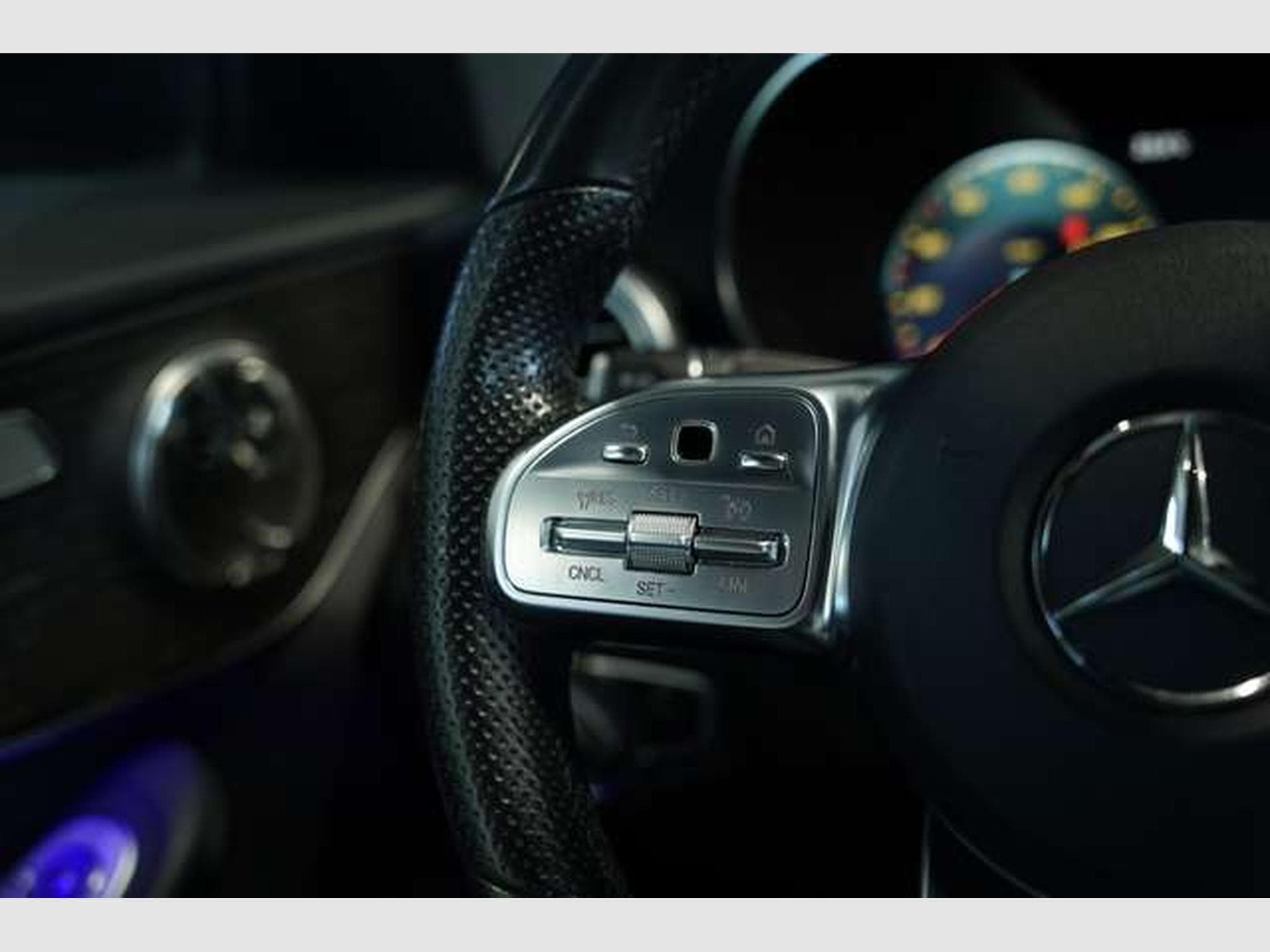 Mercedes C 300 Coupé AMG Line *19 *Pano *Night *Digital (2019) - Photo 35