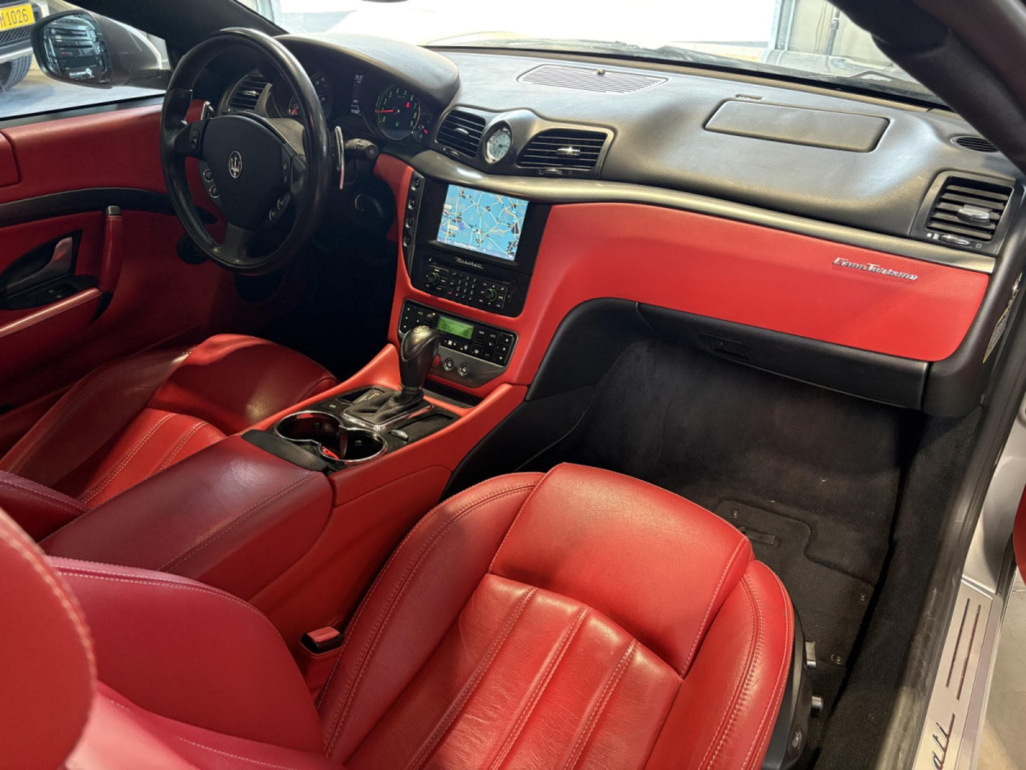 Maserati GranTurismo MASERATI GRANTURISMO 4.2 V8 405 CV/GPS/CUIR/Xénon/ (2009) - Photo 22