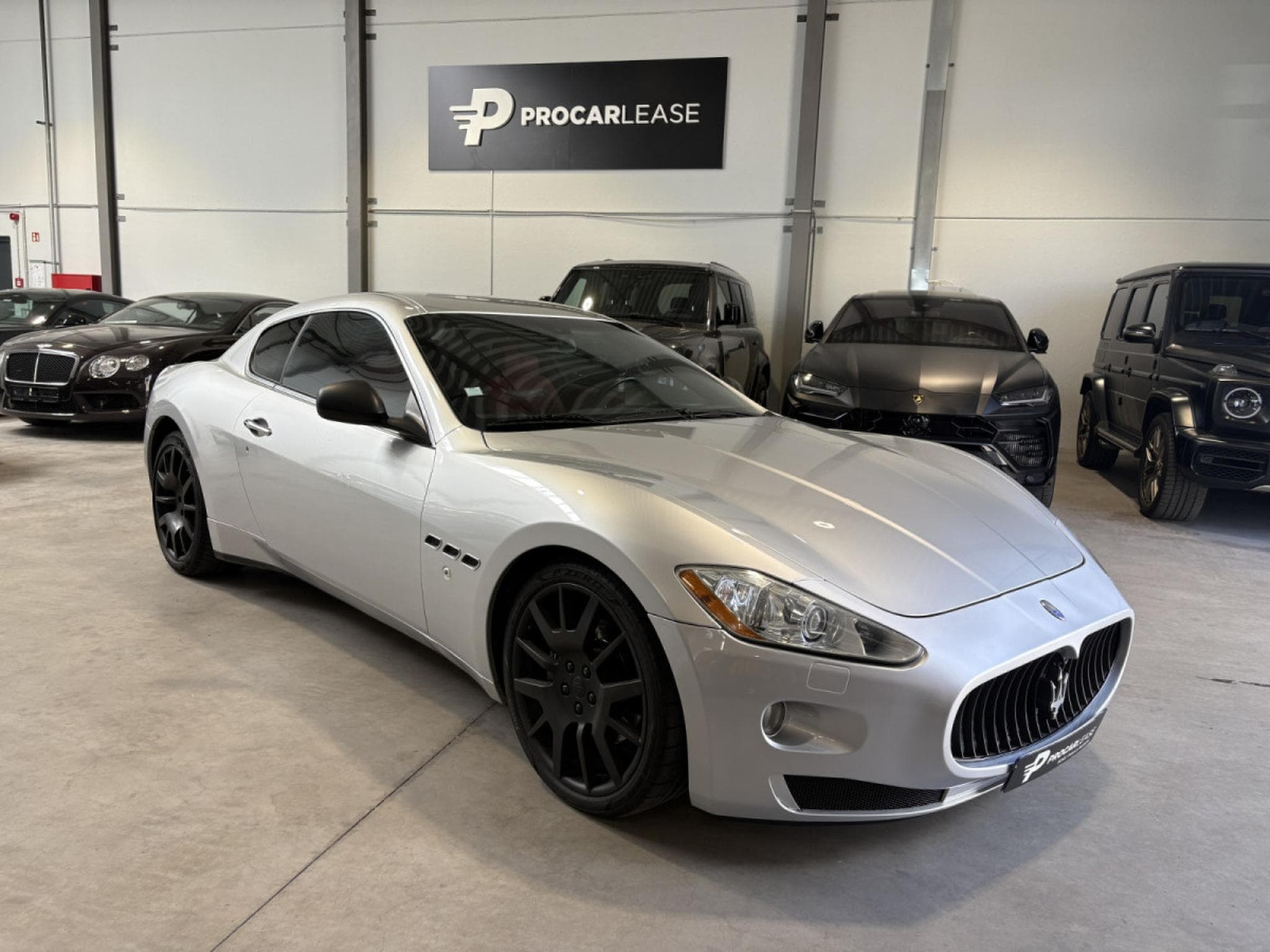 Maserati GranTurismo MASERATI GRANTURISMO 4.2 V8 405 CV/GPS/CUIR/Xénon/ (2009) - Photo 7