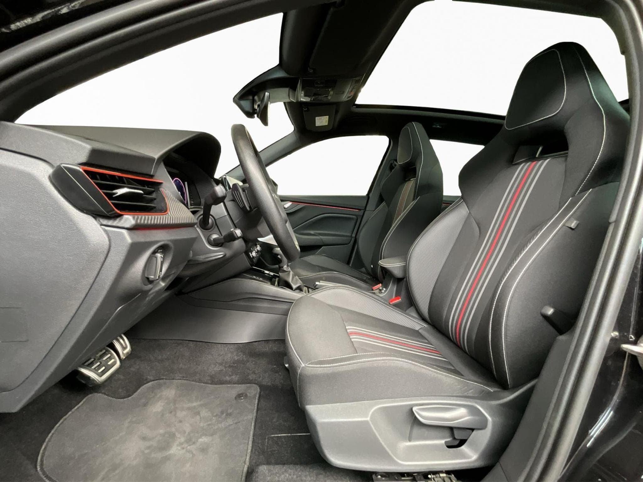 Skoda Kamiq Monte-Carlo+DSG+P.Ass+Navi+LED (2025) - Photo 9