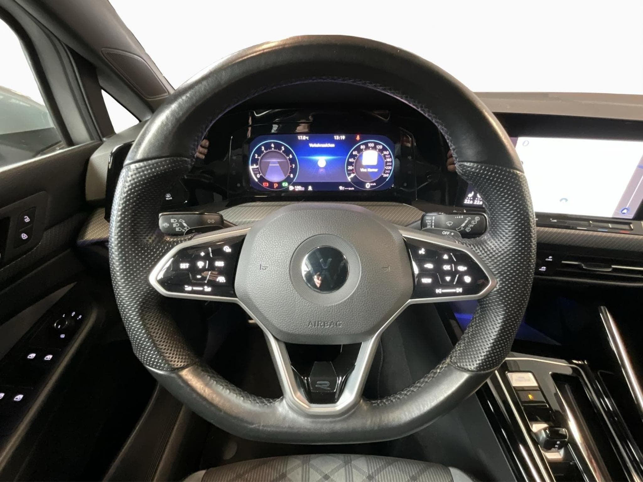 VW Golf R-line+DSG+LED+Navi+RearView (2022) - Photo 10