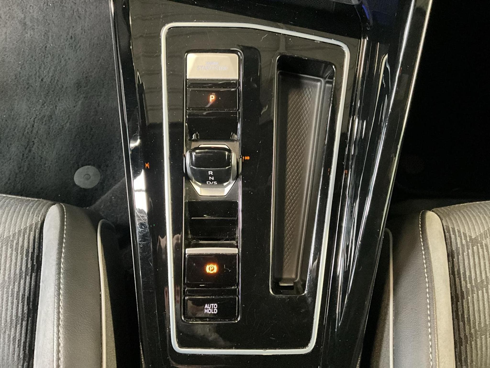 VW Golf R-line+DSG+LED+Navi+RearView (2022) - Photo 12