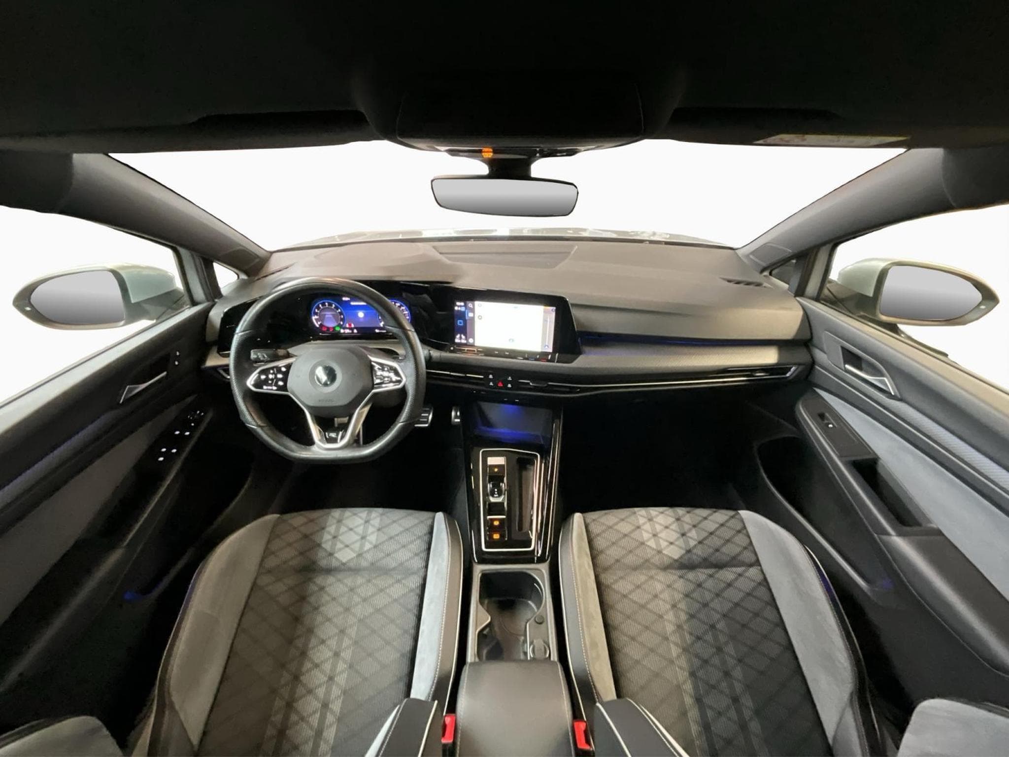 VW Golf R-line+DSG+LED+Navi+RearView (2022) - Photo 2