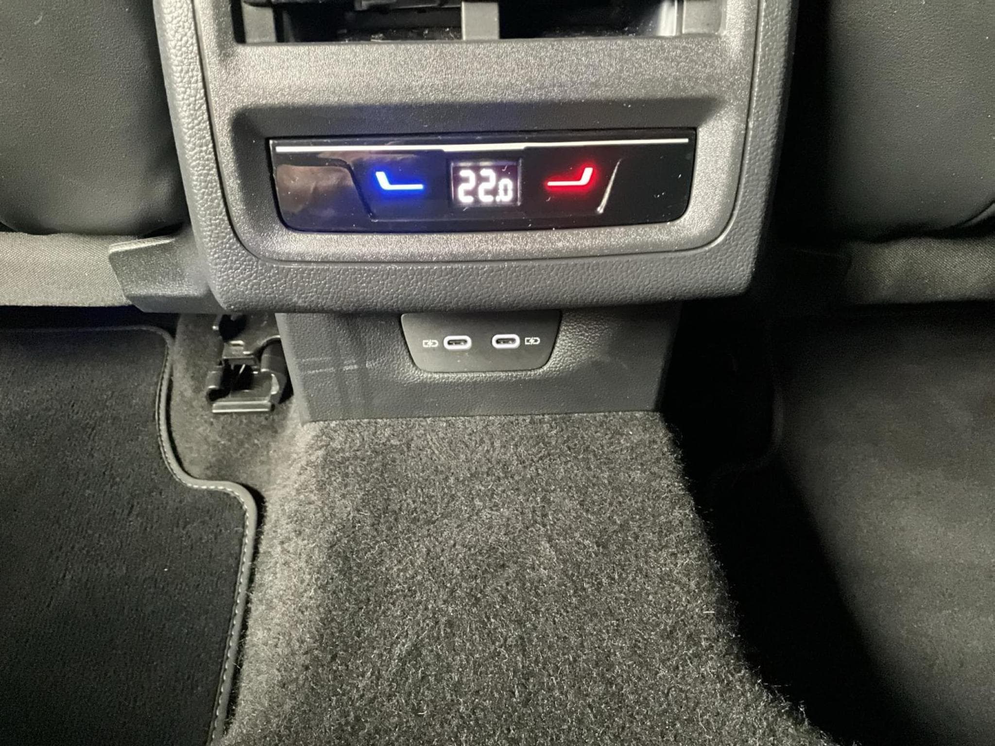 VW Golf R-line+DSG+LED+Navi+RearView (2022) - Photo 20