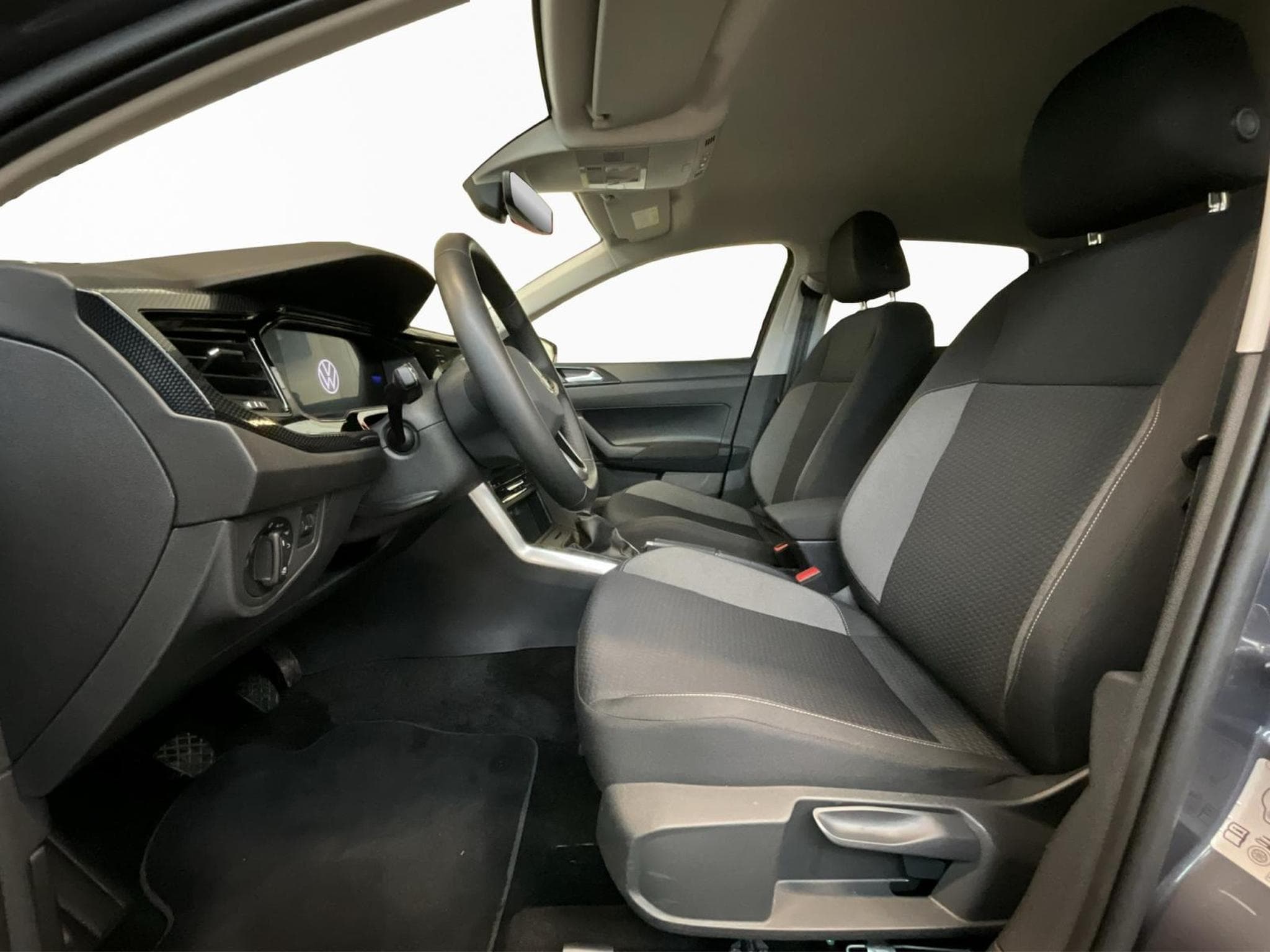 VW Polo Life+P.ASS+P.Lumiere+TSI+DAB (2025) - Photo 9