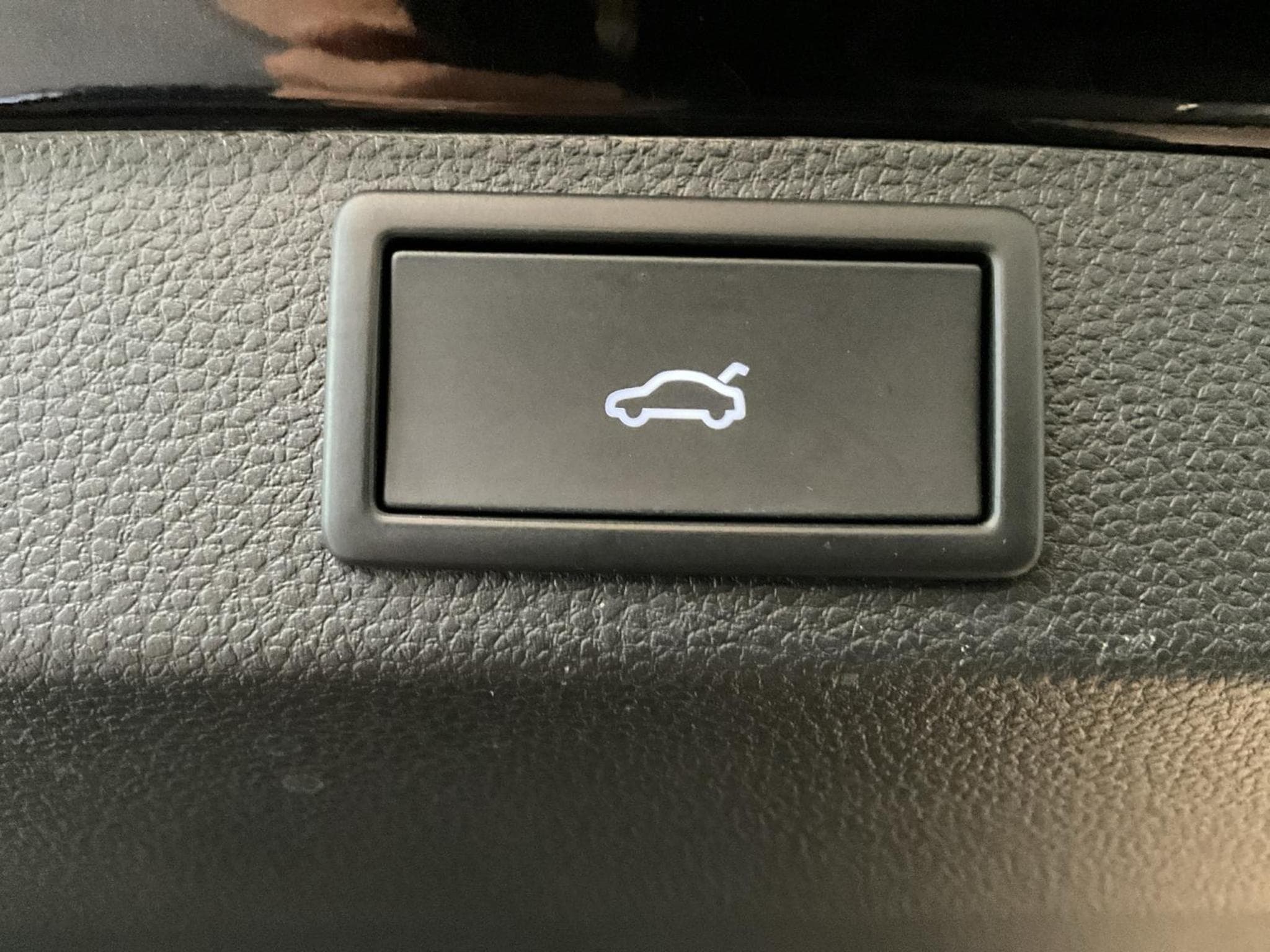 Skoda Karoq Sportline+DSG+KESSY+P.Travel-Ass.+AHK (2025) - Photo 20