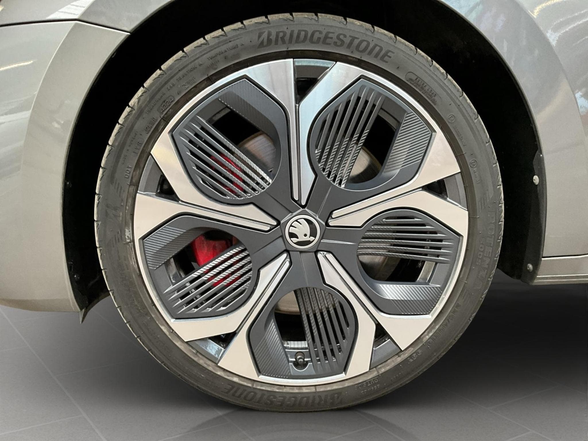 Skoda Octavia RS+DSG+AHK+P.Comf-Premium+Pano+Stand-H. (2025) - Photo 8