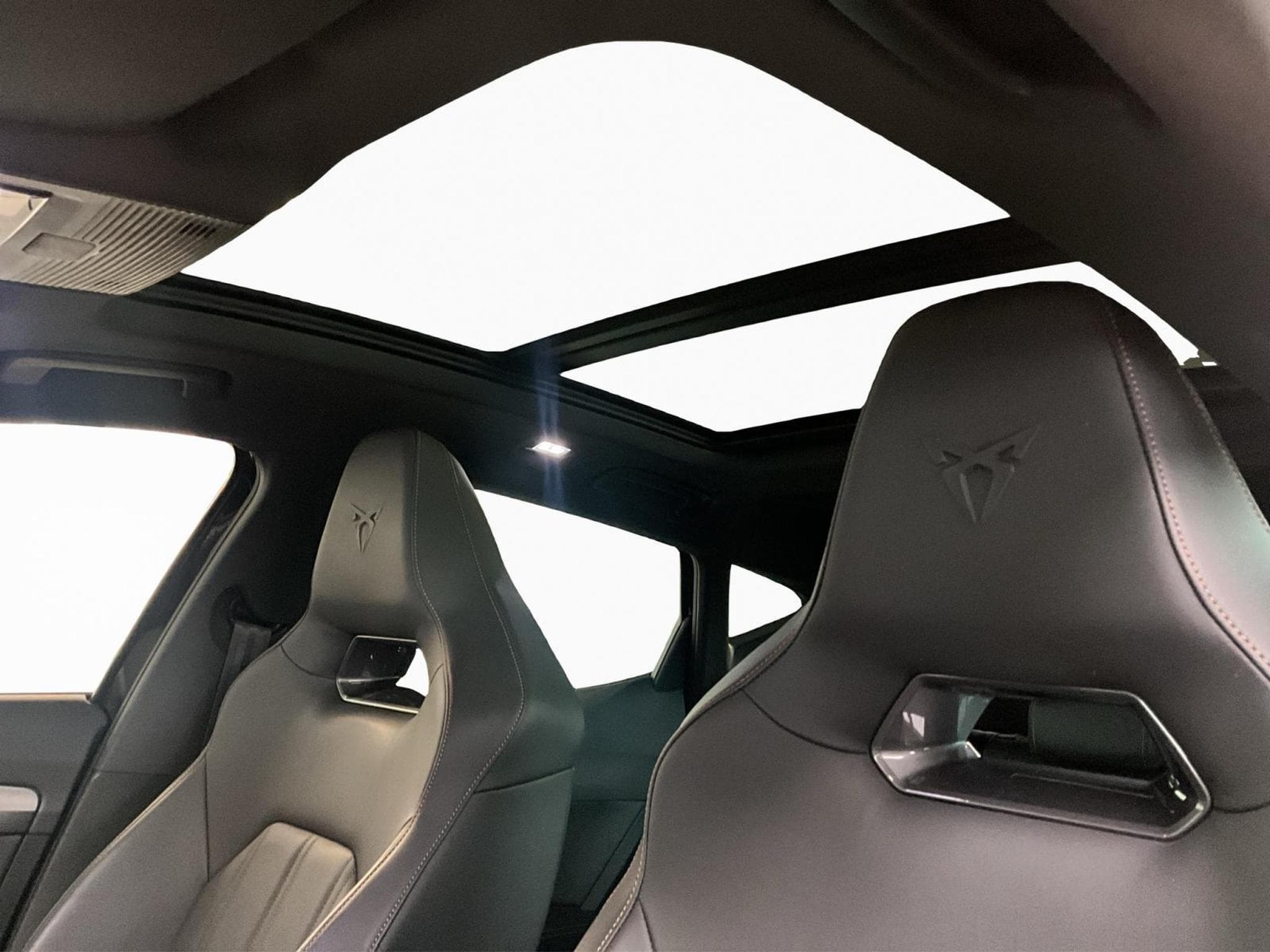 Cupra Formentor VZ5+DSG+4Drive+Beats-Audio+Pano (2024) - Photo 15