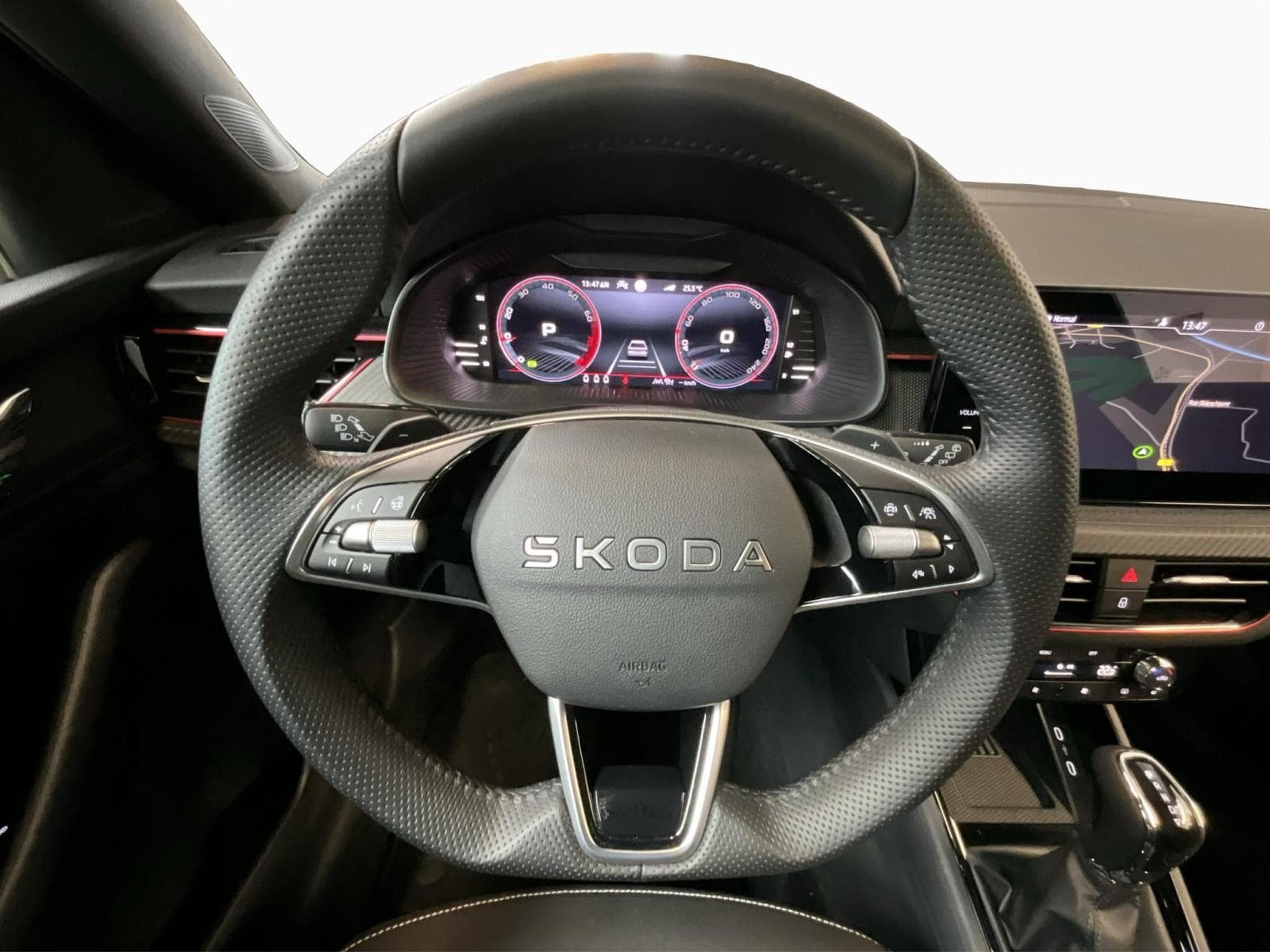 Skoda Kamiq Monte-Carlo+DSG+Pano+Park&Go+P.Ass-Drive+ (2025) - Photo 10