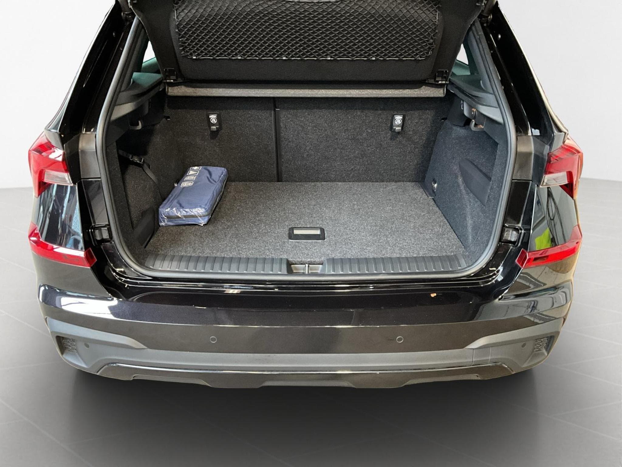 Skoda Kamiq Monte-Carlo+DSG+Pano+Park&Go+P.Ass-Drive+ (2025) - Photo 17