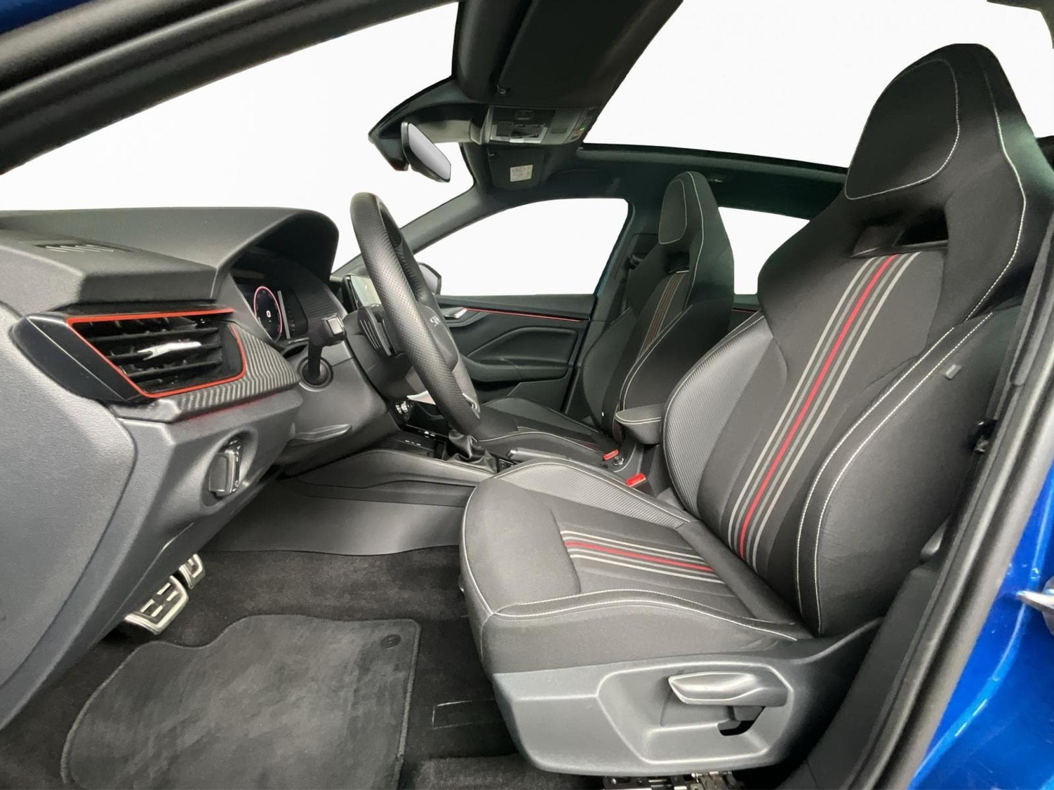 Skoda Scala Monte-Carlo+DSG+Pano+LED+RearView (2025) - Photo 11