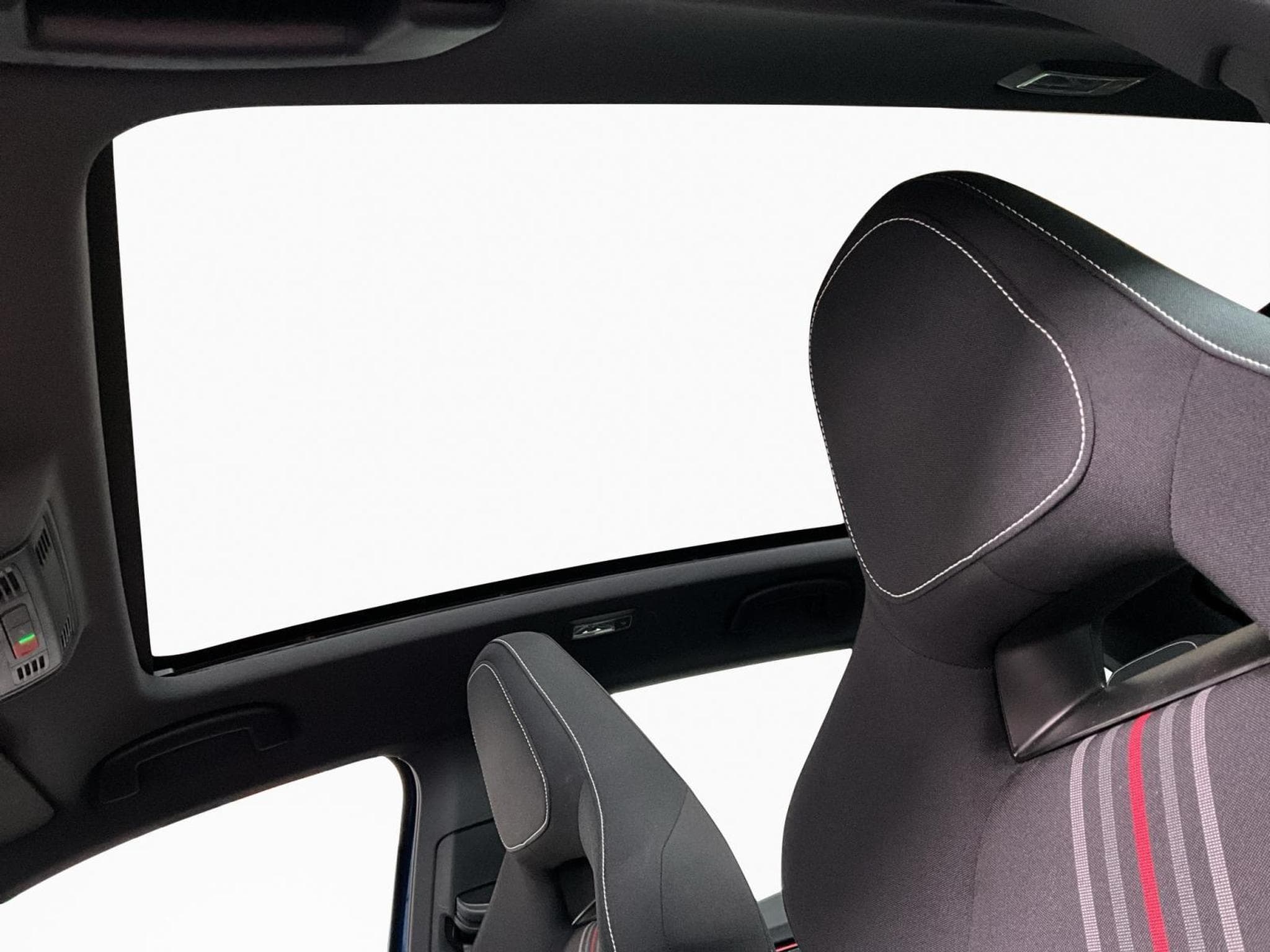 Skoda Scala Monte-Carlo+DSG+Pano+LED+RearView (2025) - Photo 18
