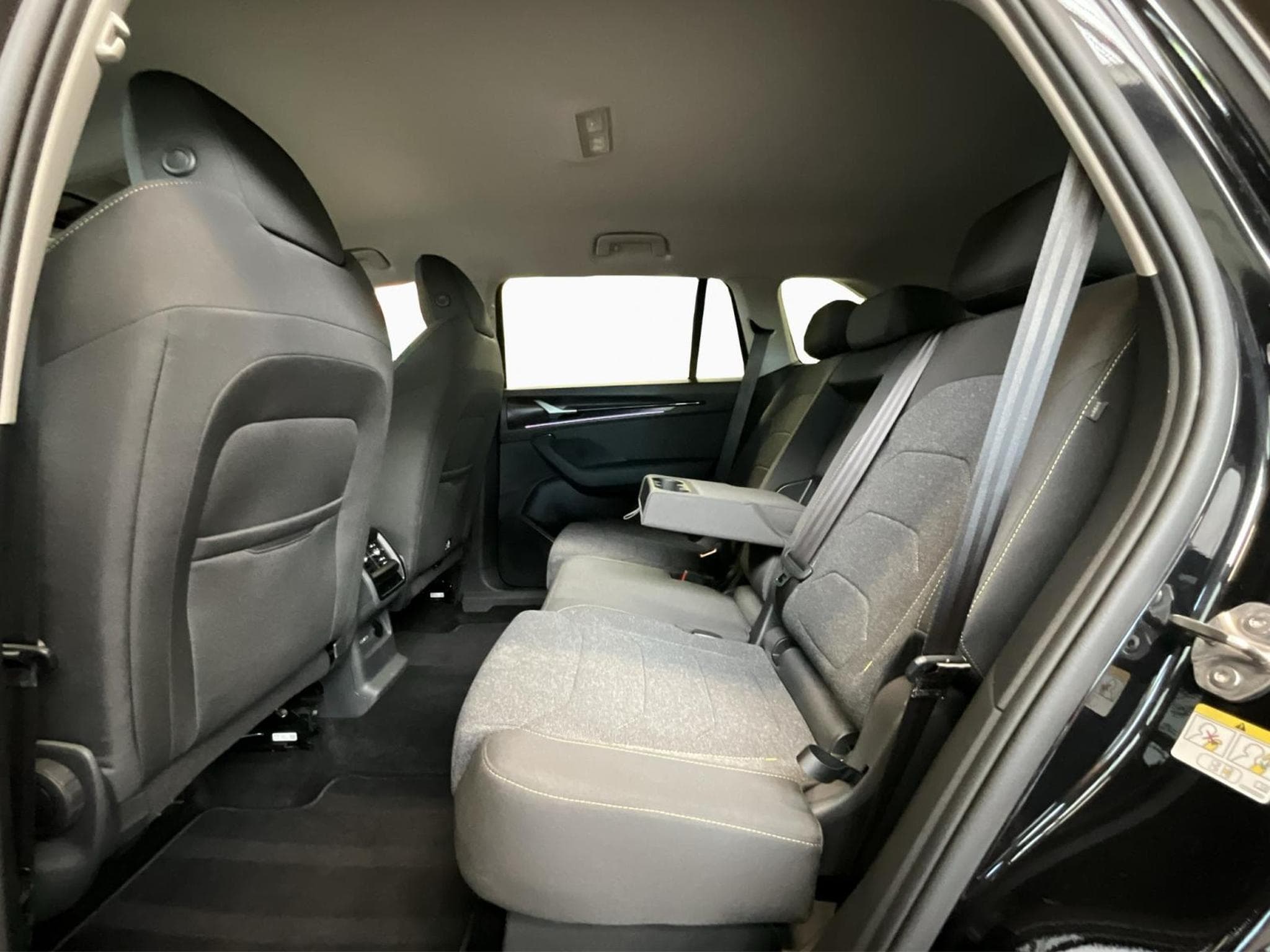 Skoda Kodiaq Selection+DSG+RearView+Navi+LED+digi (2025) - Photo 17