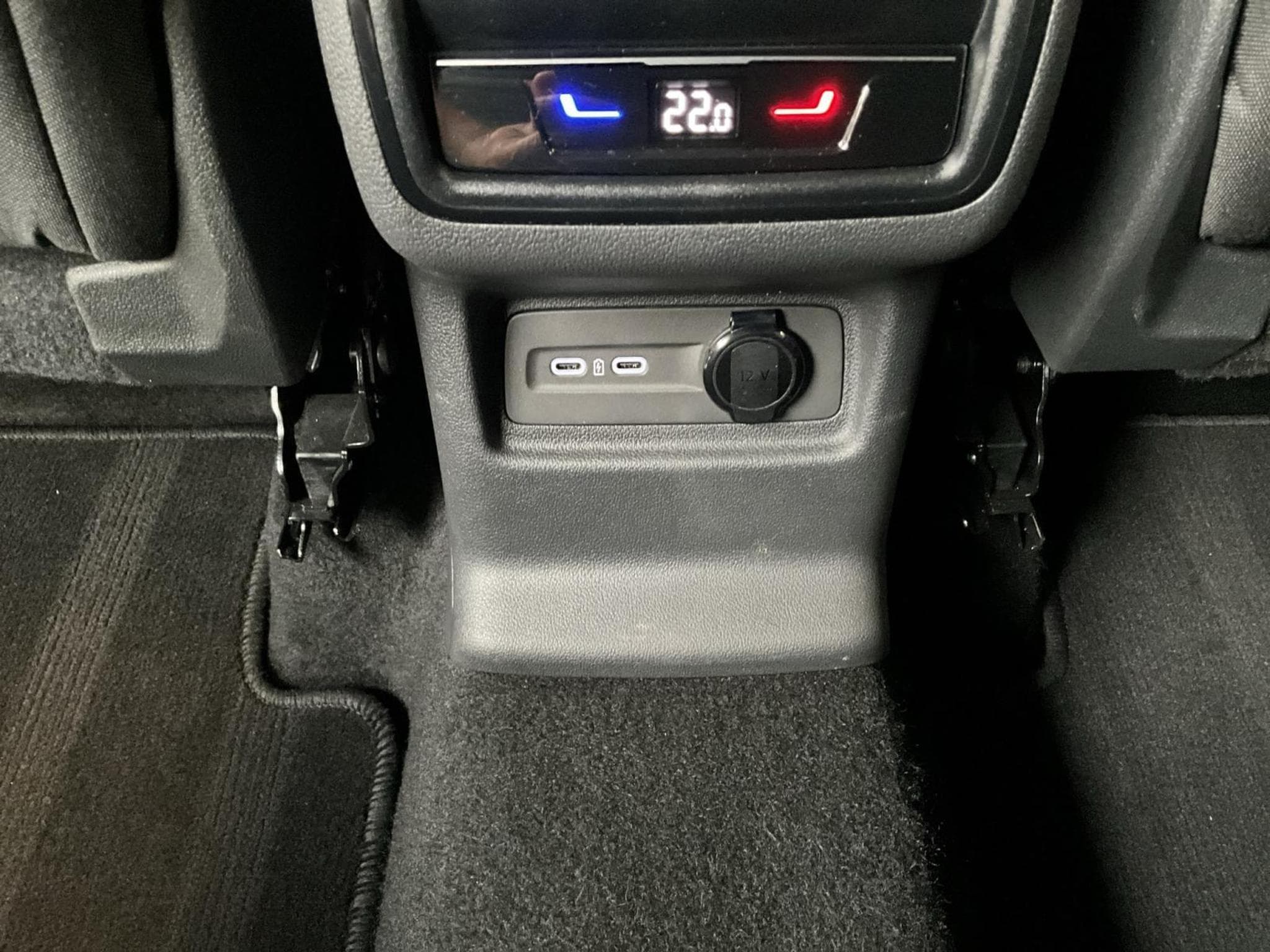 Skoda Kodiaq Selection+DSG+RearView+Navi+LED+digi (2025) - Photo 18