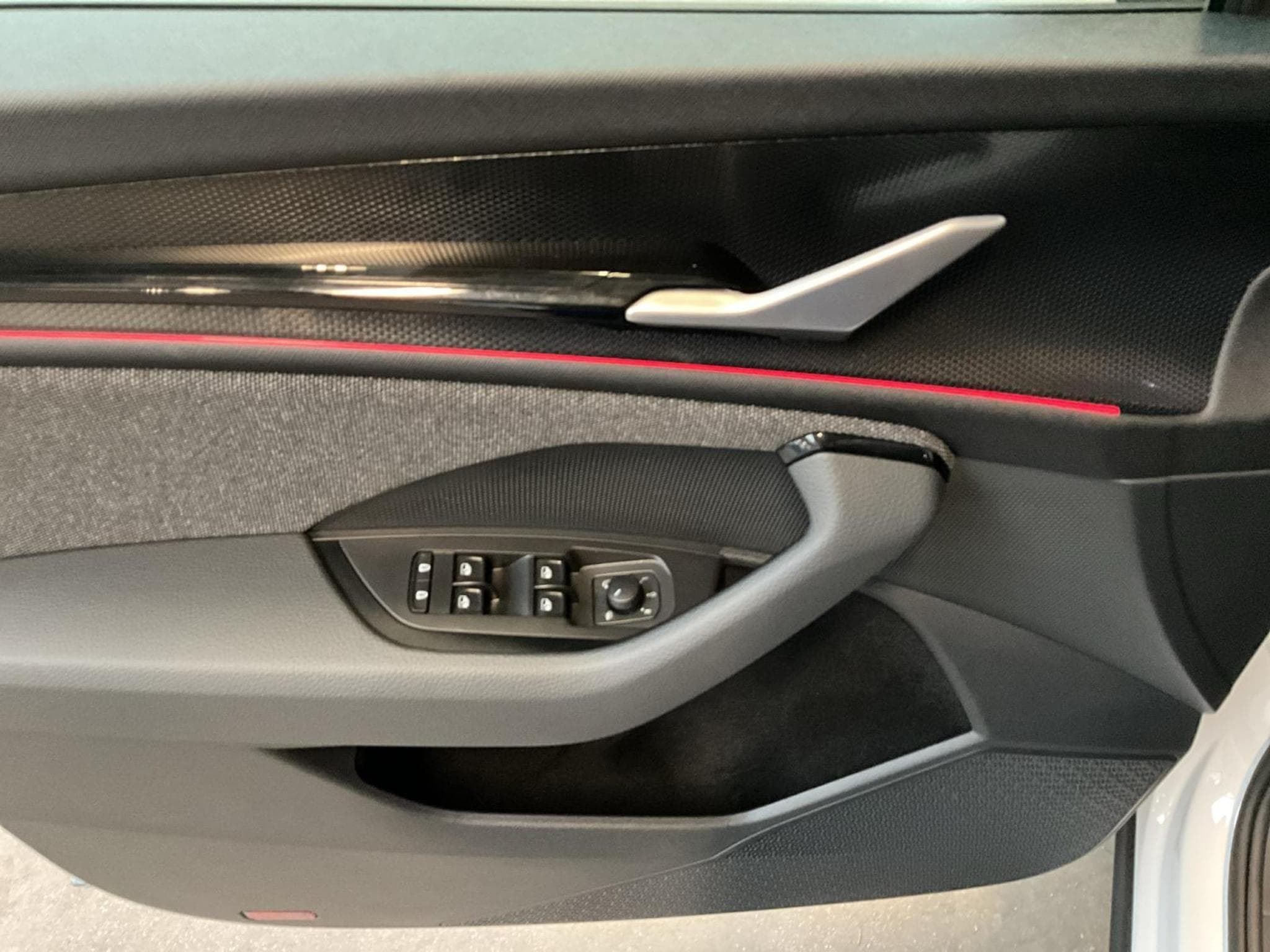 Skoda Kodiaq Selection+DSG+RearView+Navi+LED+digi (2025) - Photo 10