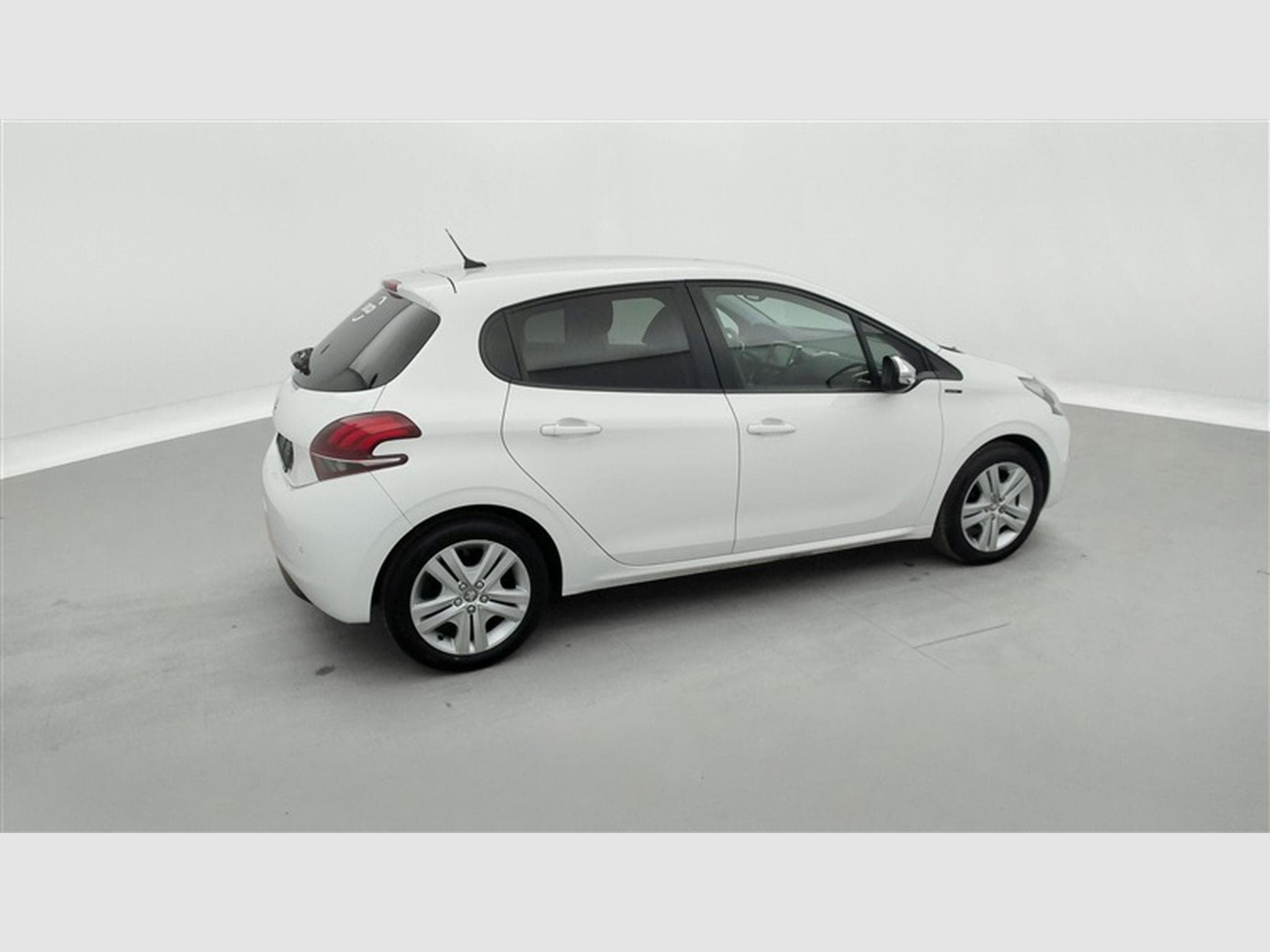 Peugeot 208 1.2i PureTech Signature CARPLAY / PDC (2019) - Photo 25