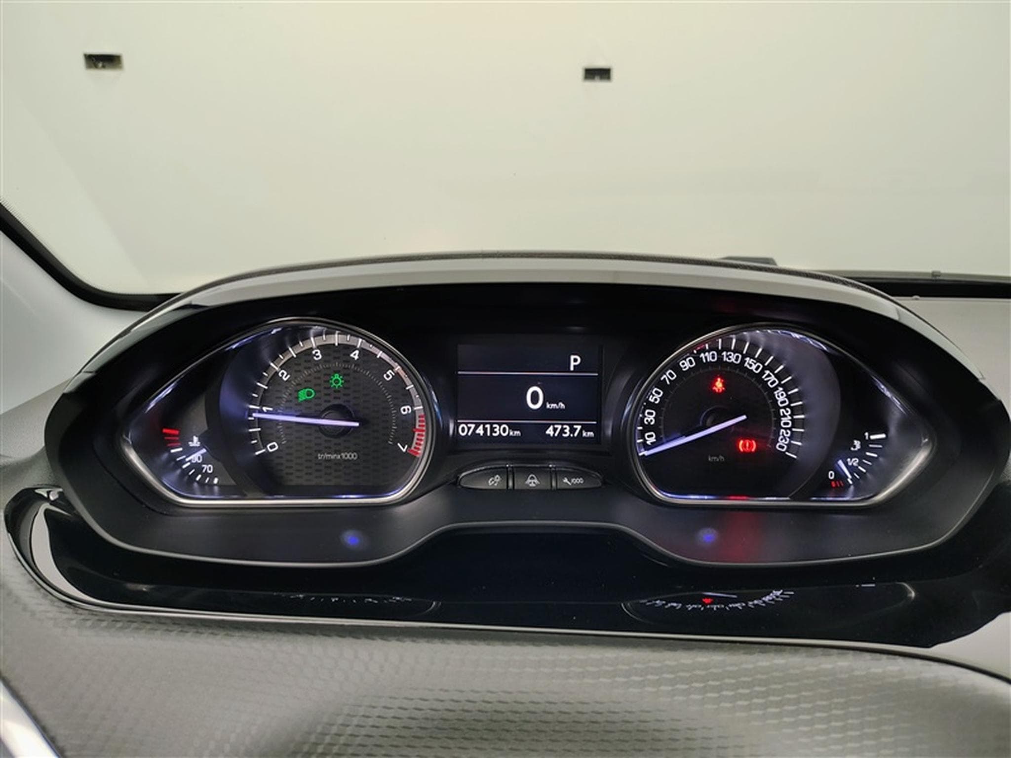 Peugeot 2008 1.2 PureTech 110Cv AUTO GT Line NAVI / CARPLAY / CAMERA (2019) - Photo 10