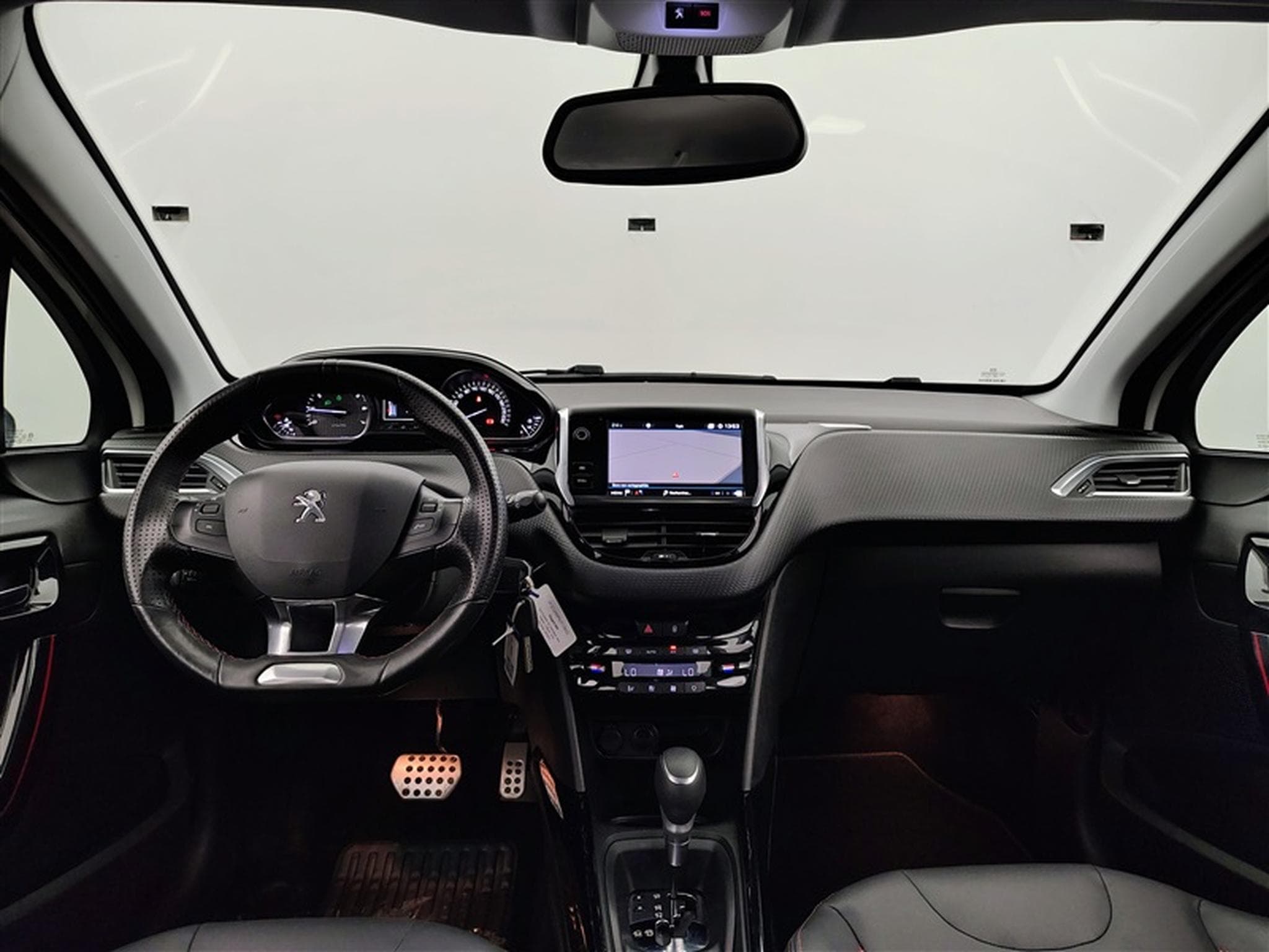 Peugeot 2008 1.2 PureTech 110Cv AUTO GT Line NAVI / CARPLAY / CAMERA (2019) - Photo 8