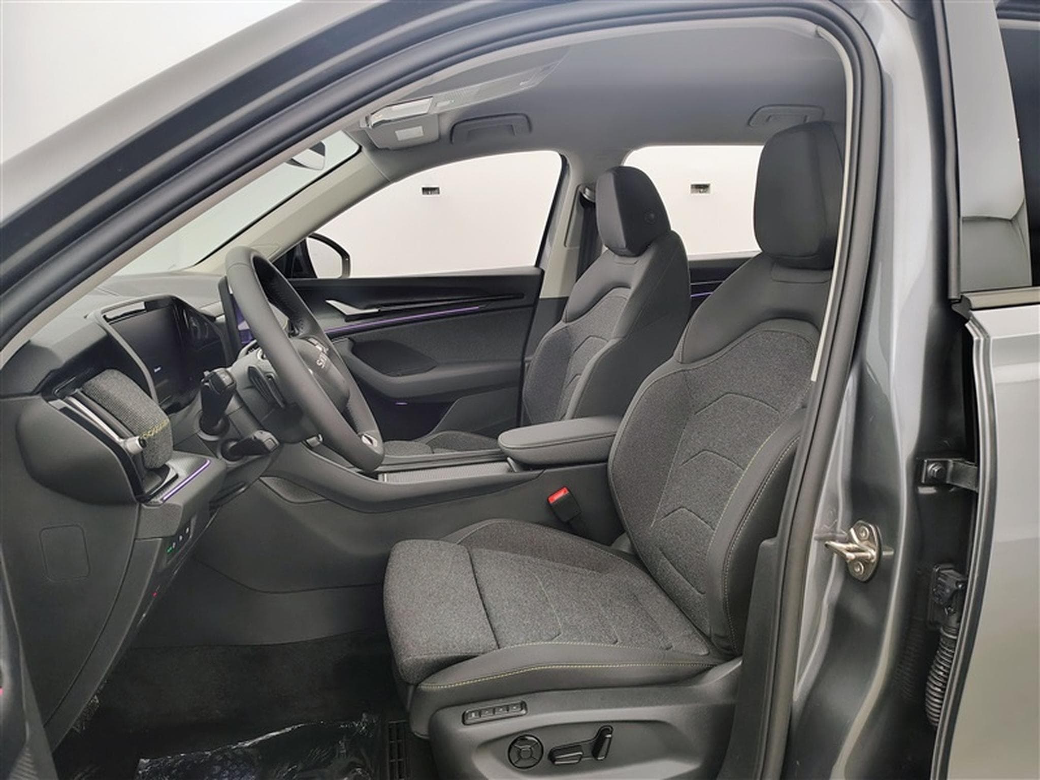 Skoda Kodiaq 1.5 TSI 150cv DSG Selection 7pl. CARPLAY / FULL LED / CAMERA (2026) - Photo 7